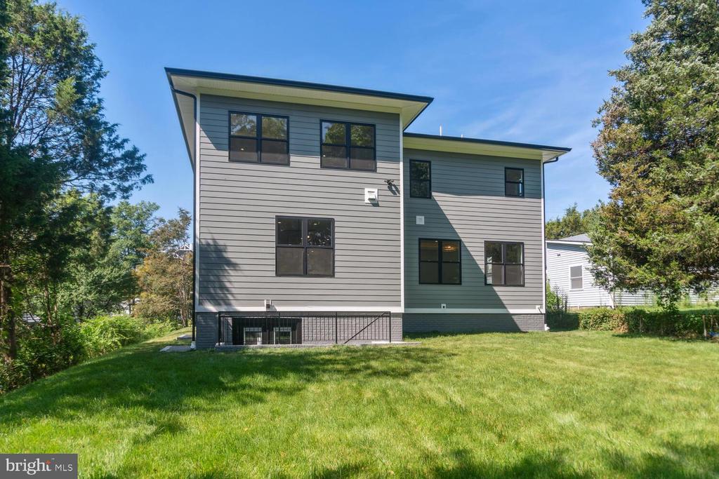 6705 McCrea Pl