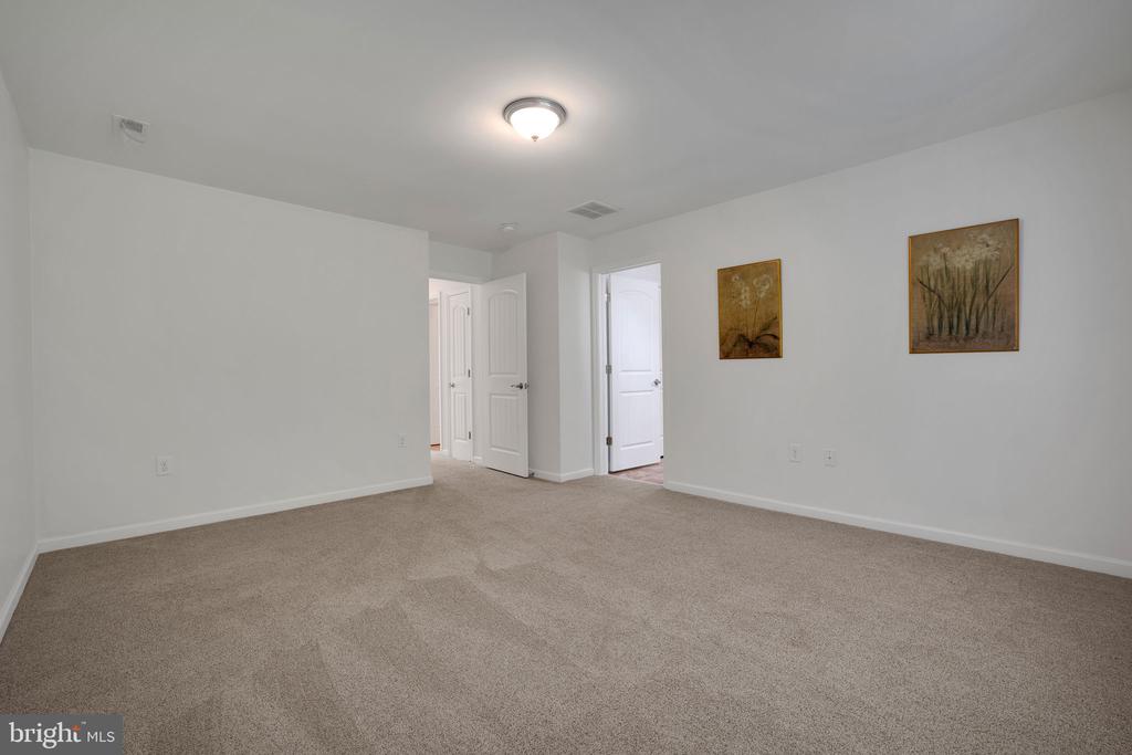 2862 Rosemary Ln