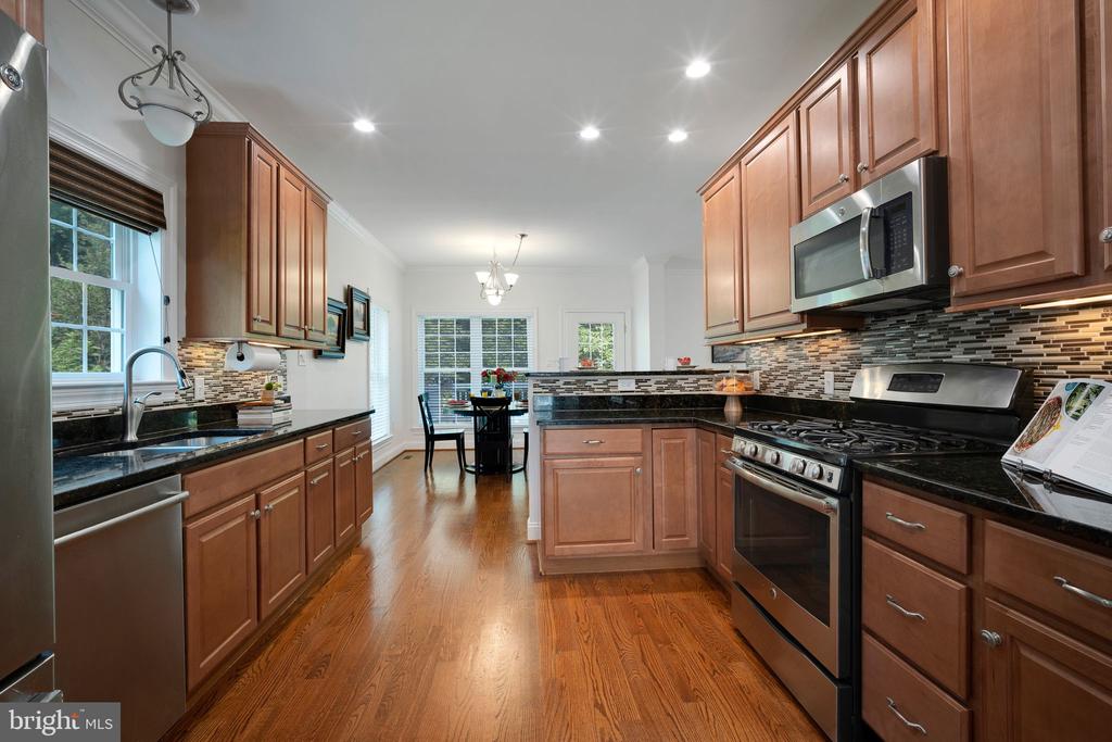 2862 Rosemary Ln