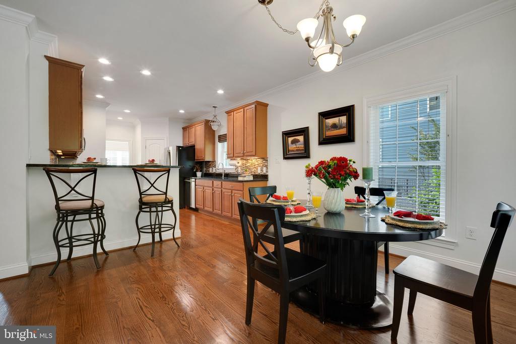 2862 Rosemary Ln