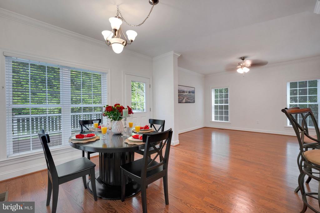2862 Rosemary Ln