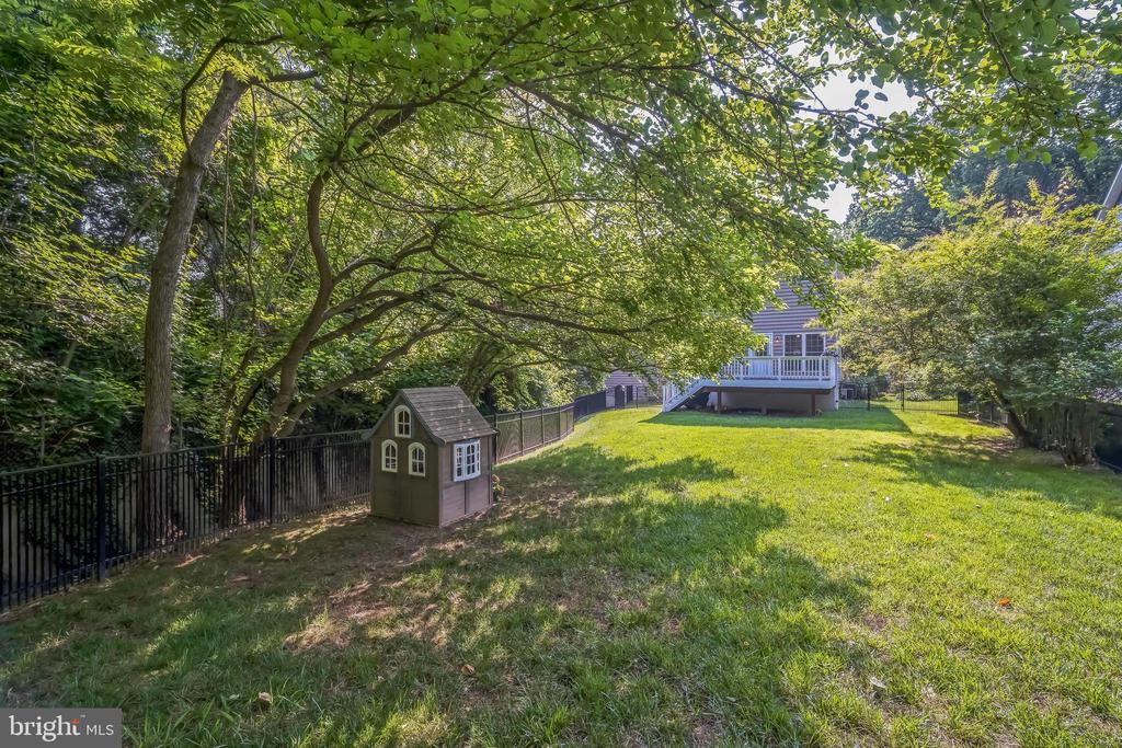 2862 Rosemary Ln