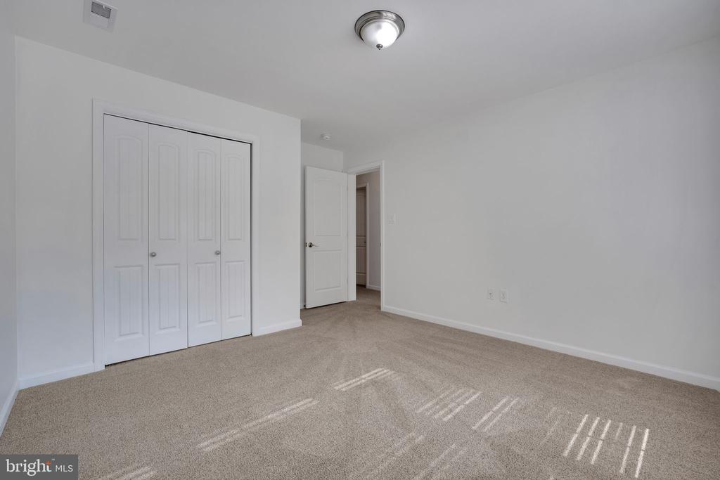 2862 Rosemary Ln