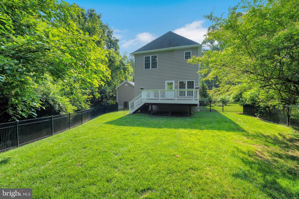 2862 Rosemary Ln