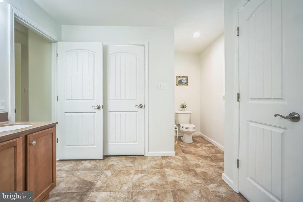 2862 Rosemary Ln
