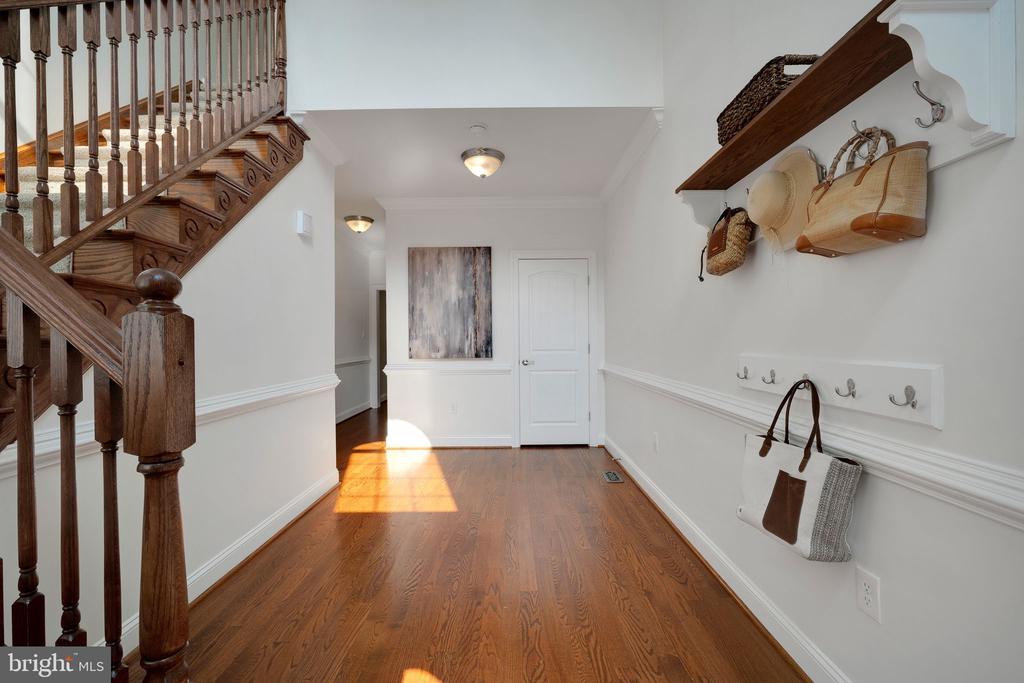2862 Rosemary Ln
