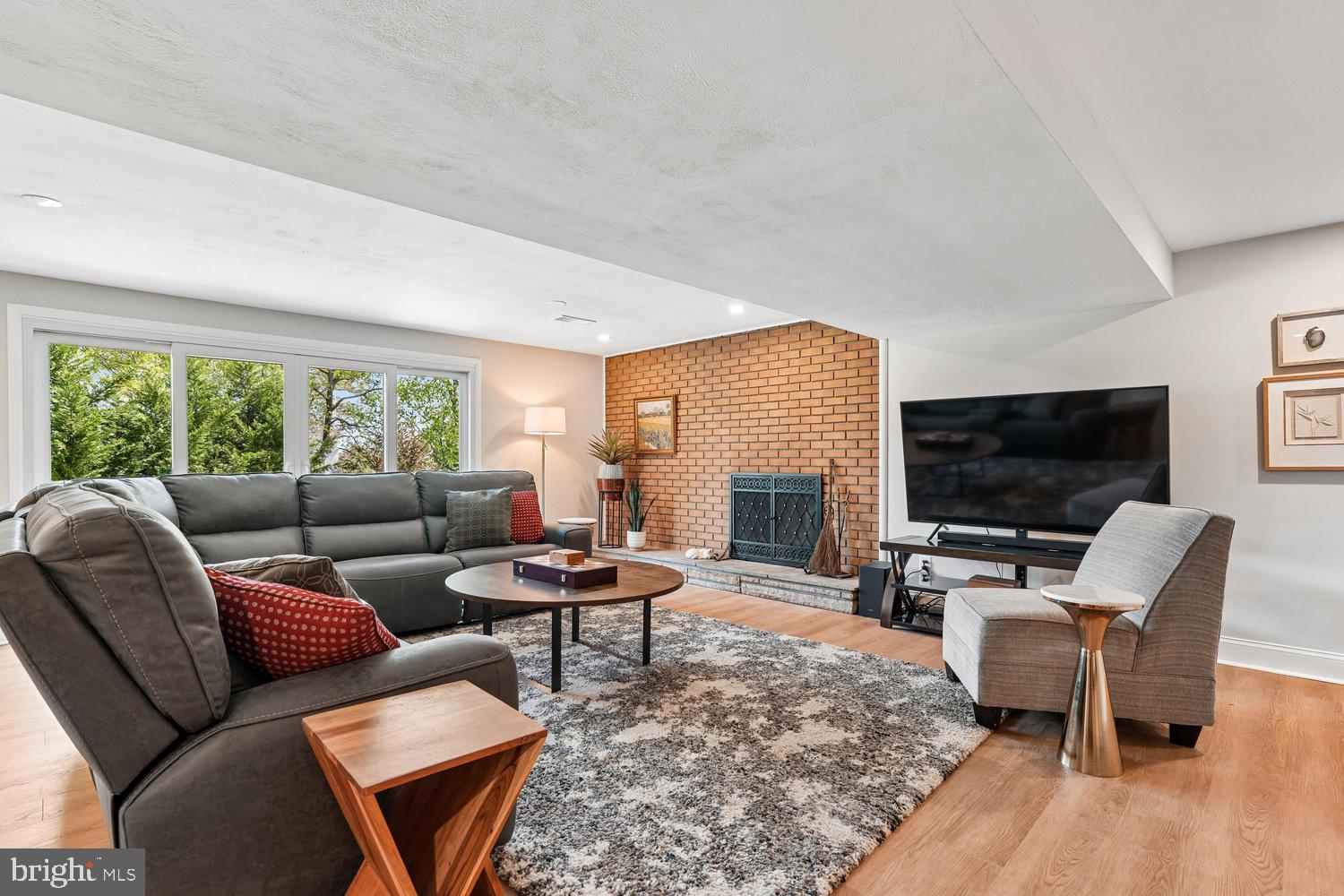 7407 GATEWOOD COURT