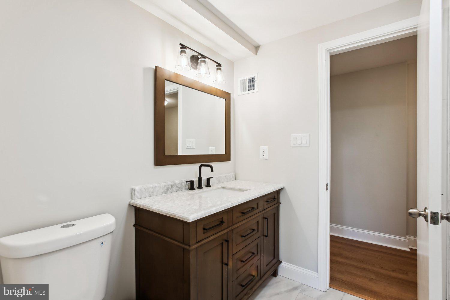 7407 GATEWOOD COURT