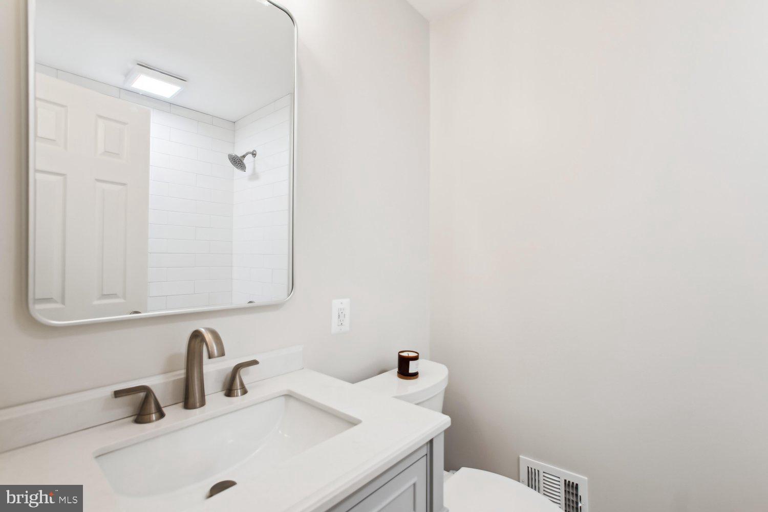 7407 GATEWOOD COURT
