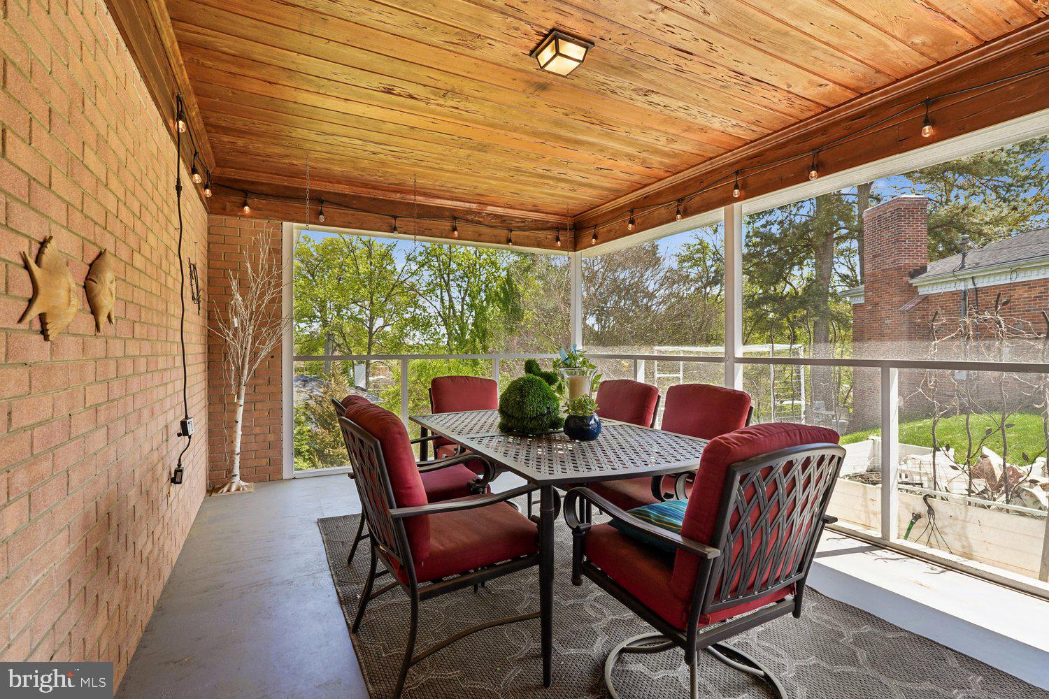 7407 GATEWOOD COURT