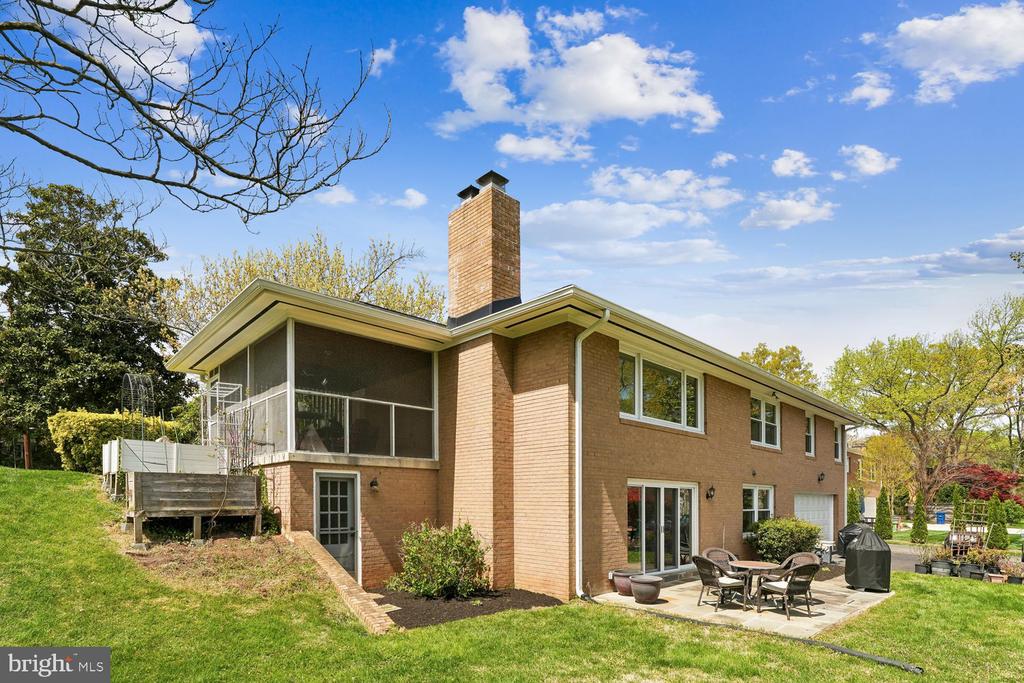 7407 GATEWOOD COURT
