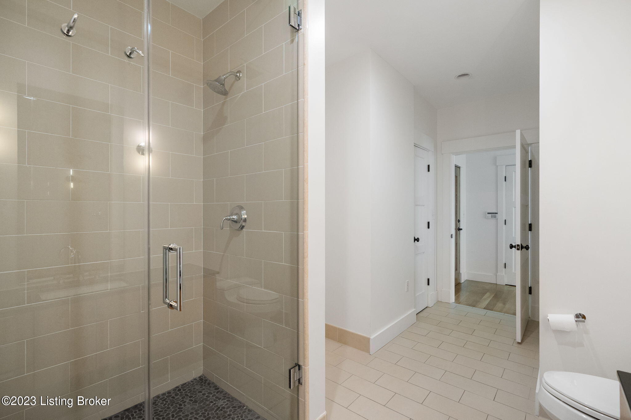 222 E Witherspoon St, 1702