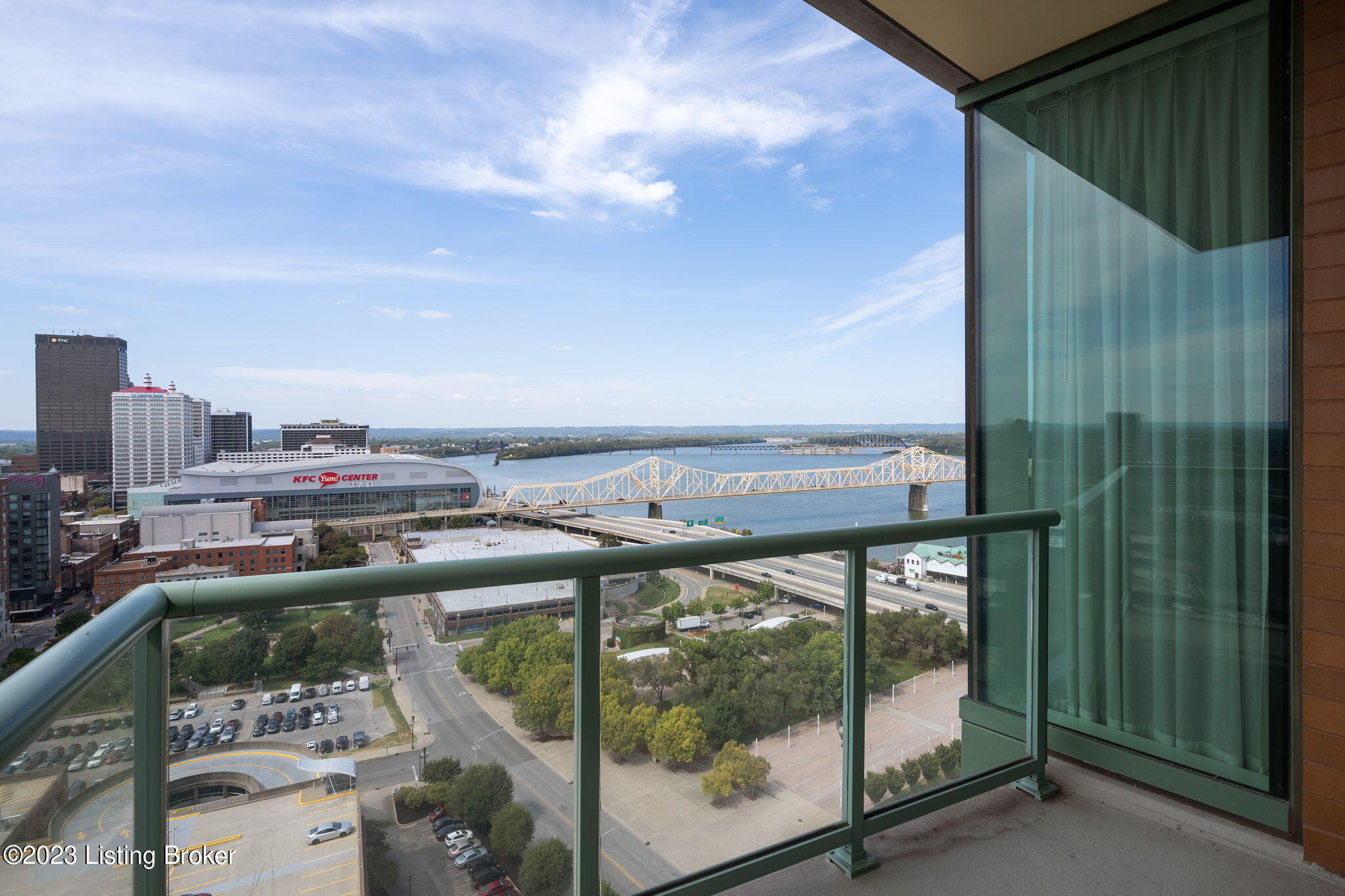 222 E Witherspoon St, 1702