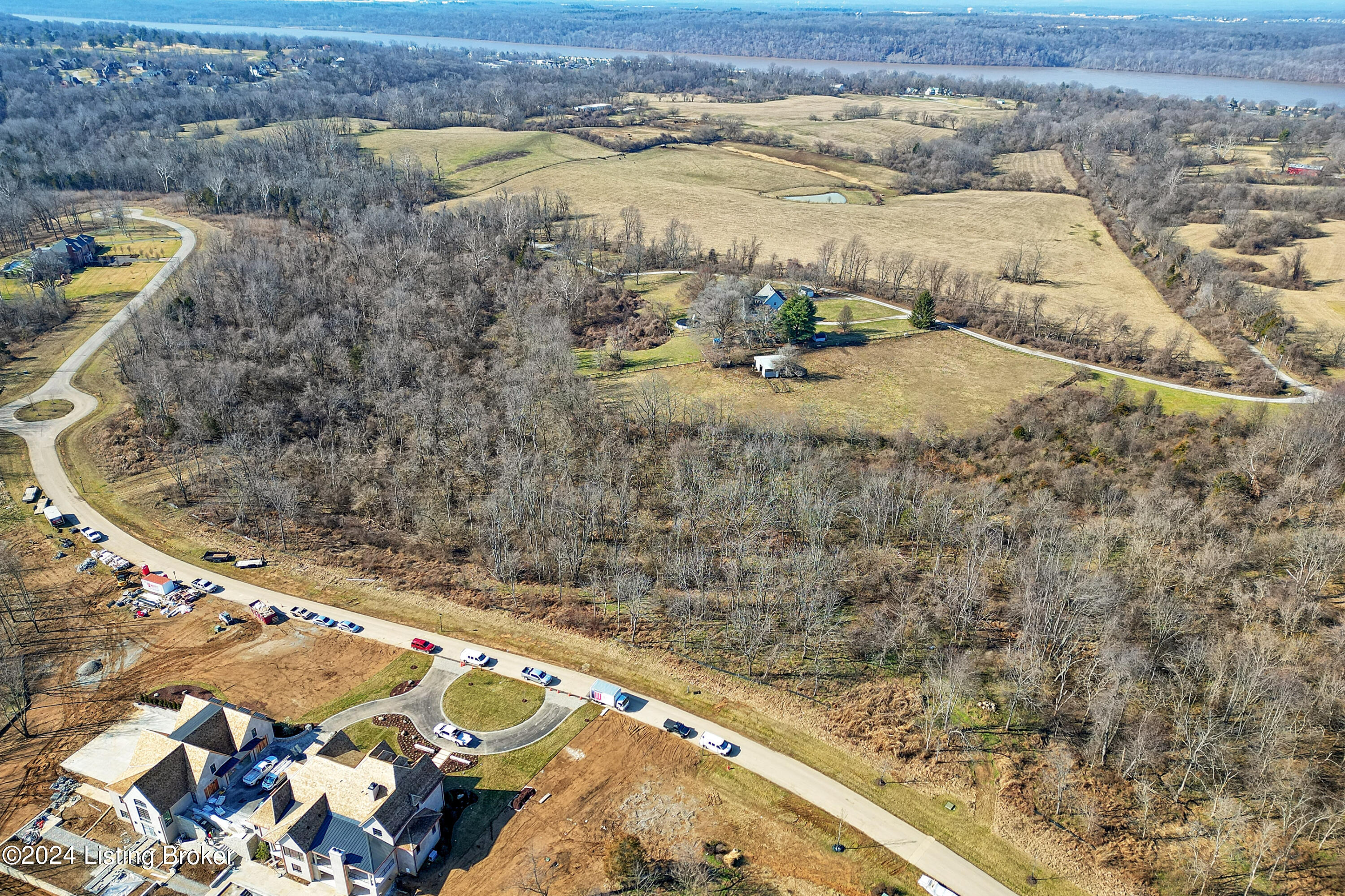 2 Enclave Dr