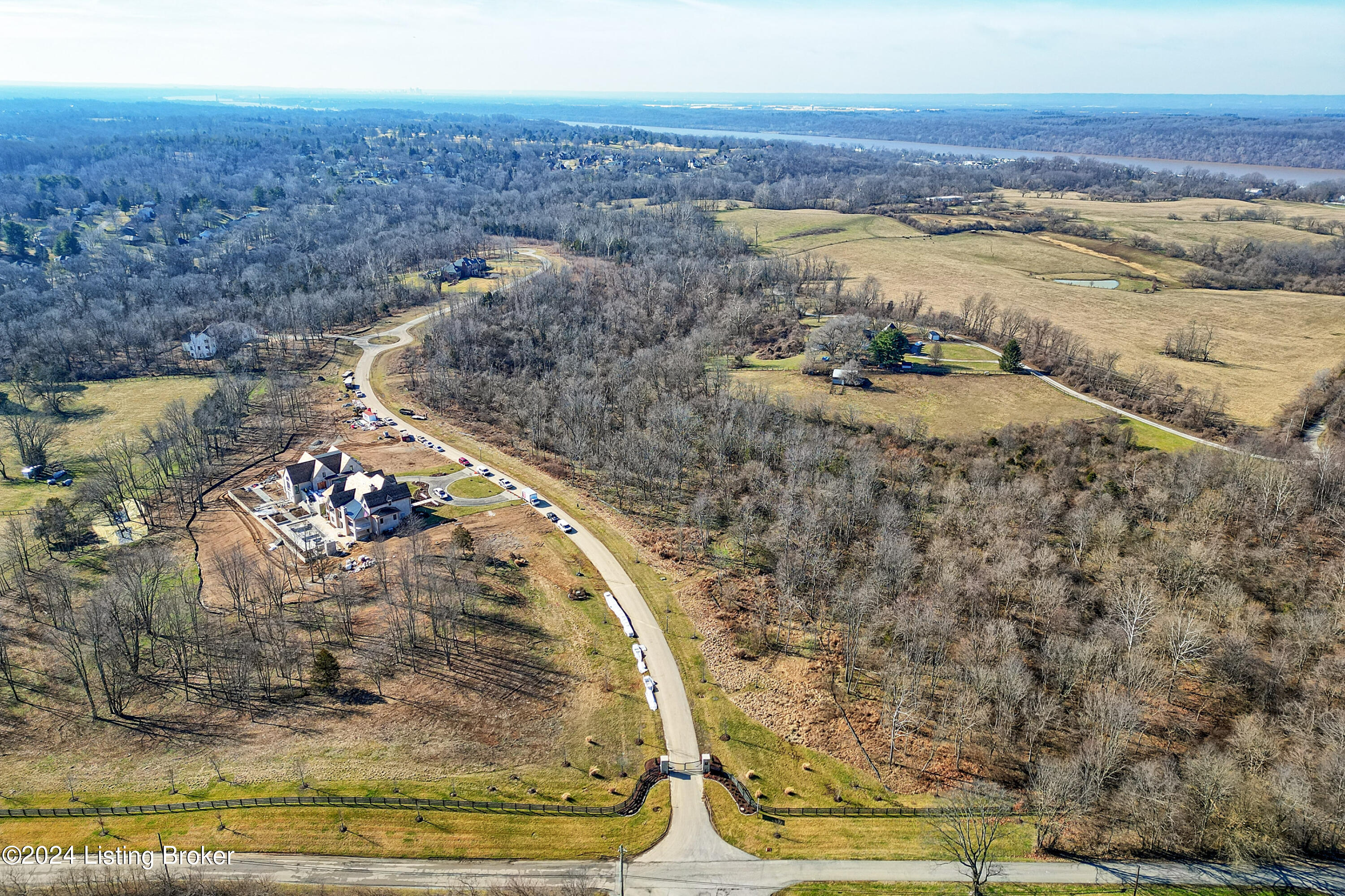 2 Enclave Dr
