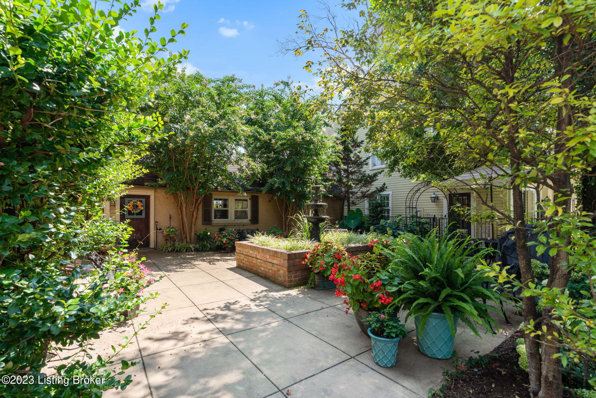 105 E Stephen Foster Ave, 5