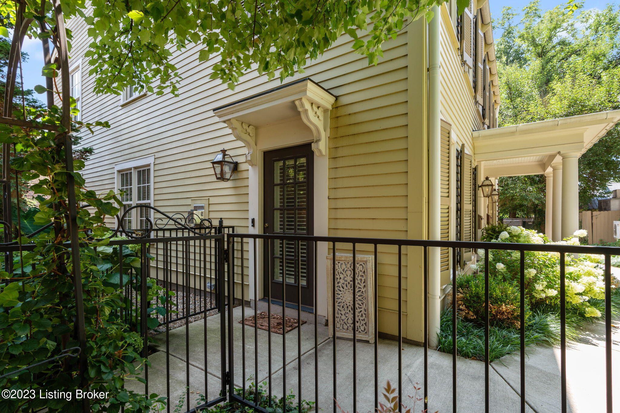 105 E Stephen Foster Ave, 5
