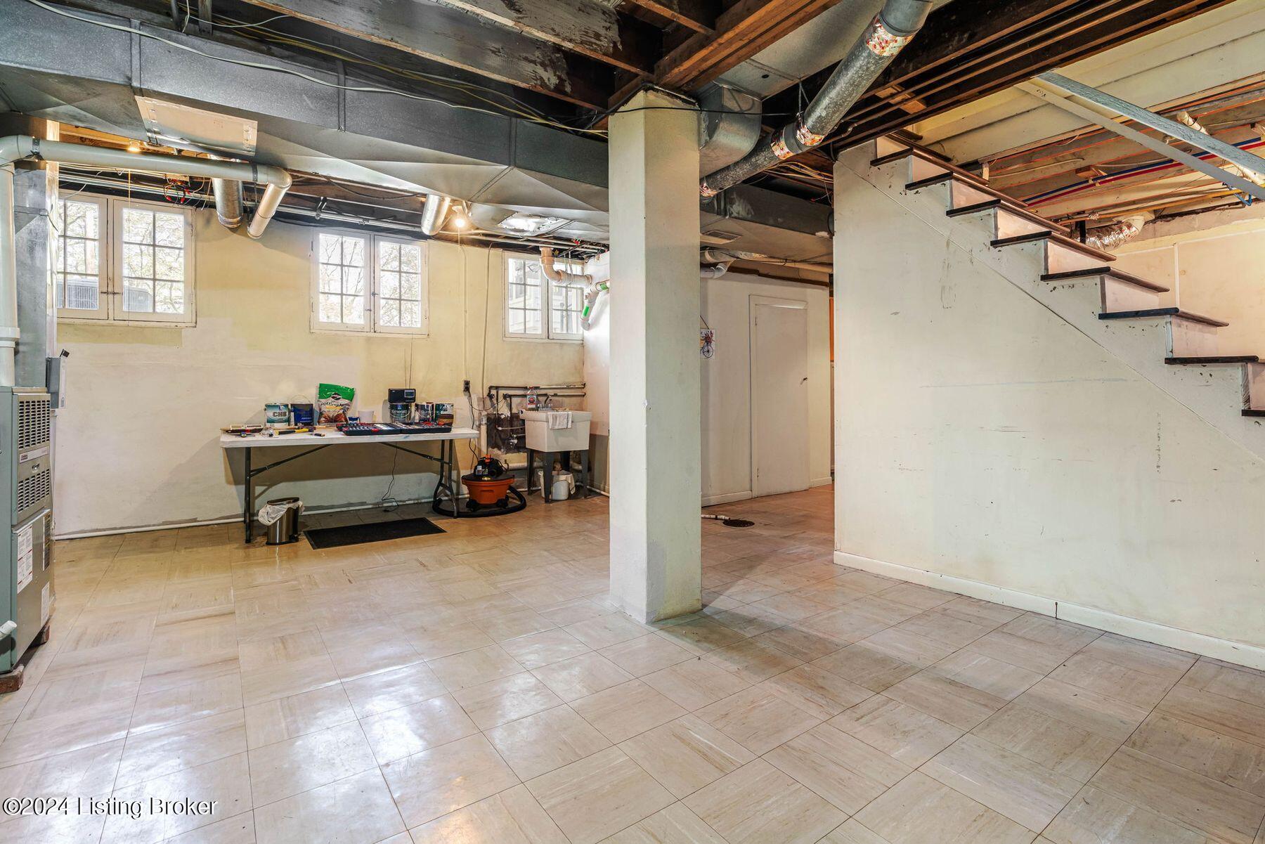 2407 Top Hill Rd