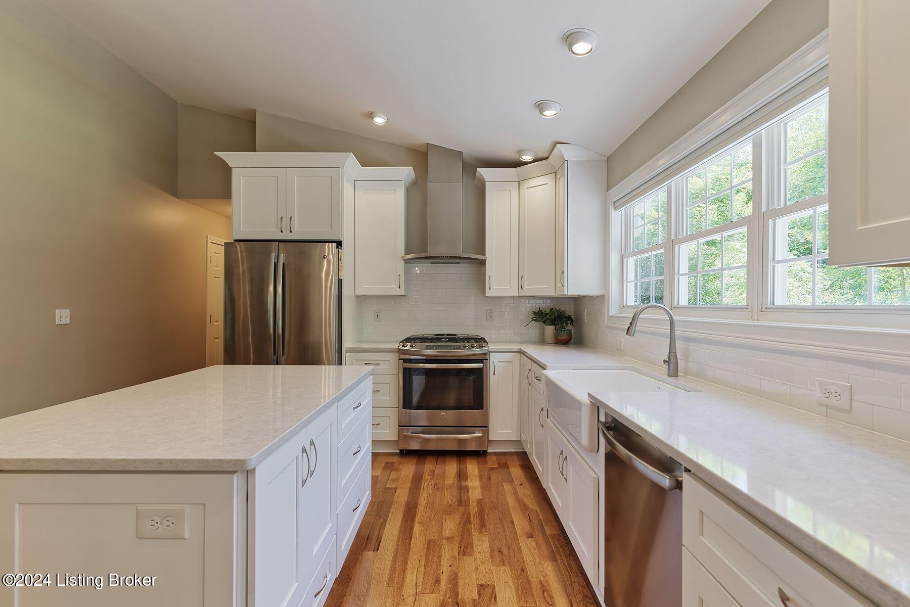 3100 Colton Ct