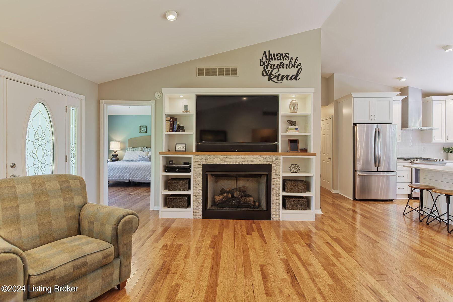 3100 Colton Ct