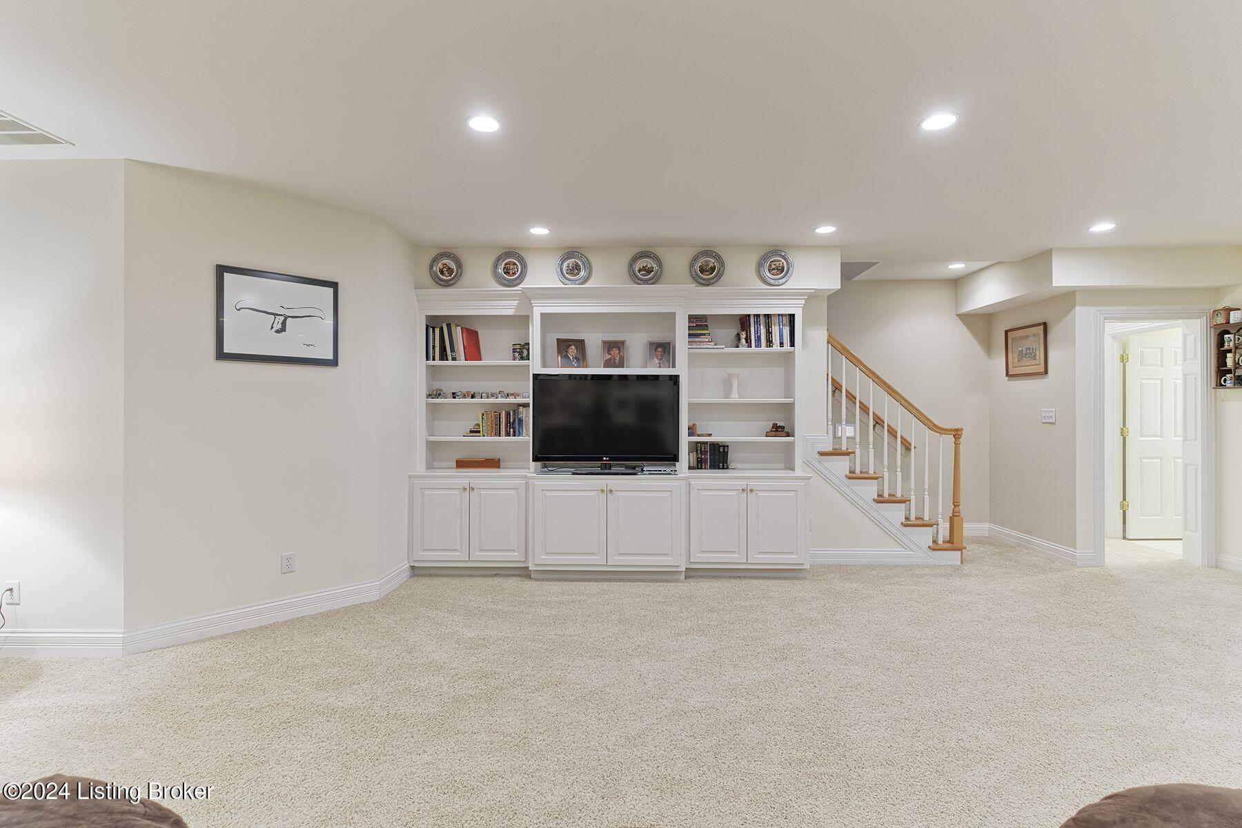 309 Gablewood Cir
