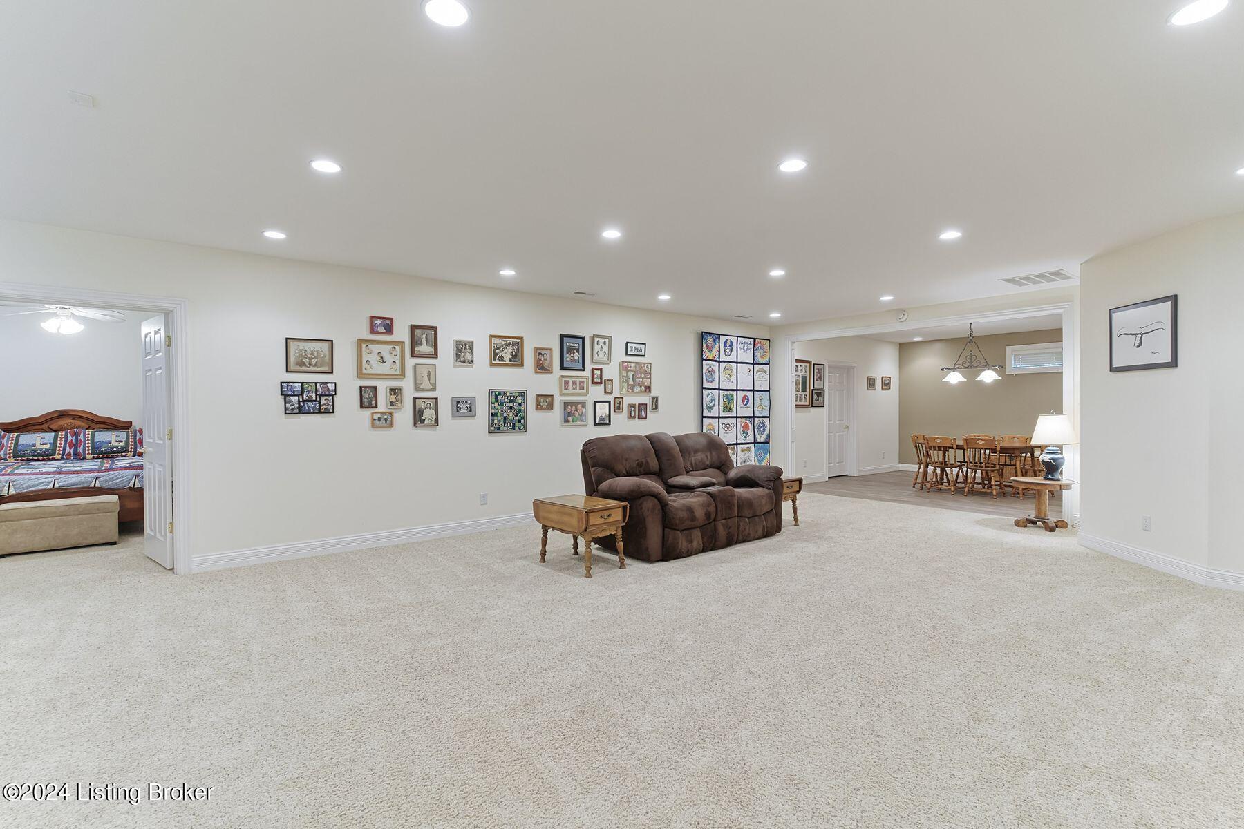 309 Gablewood Cir