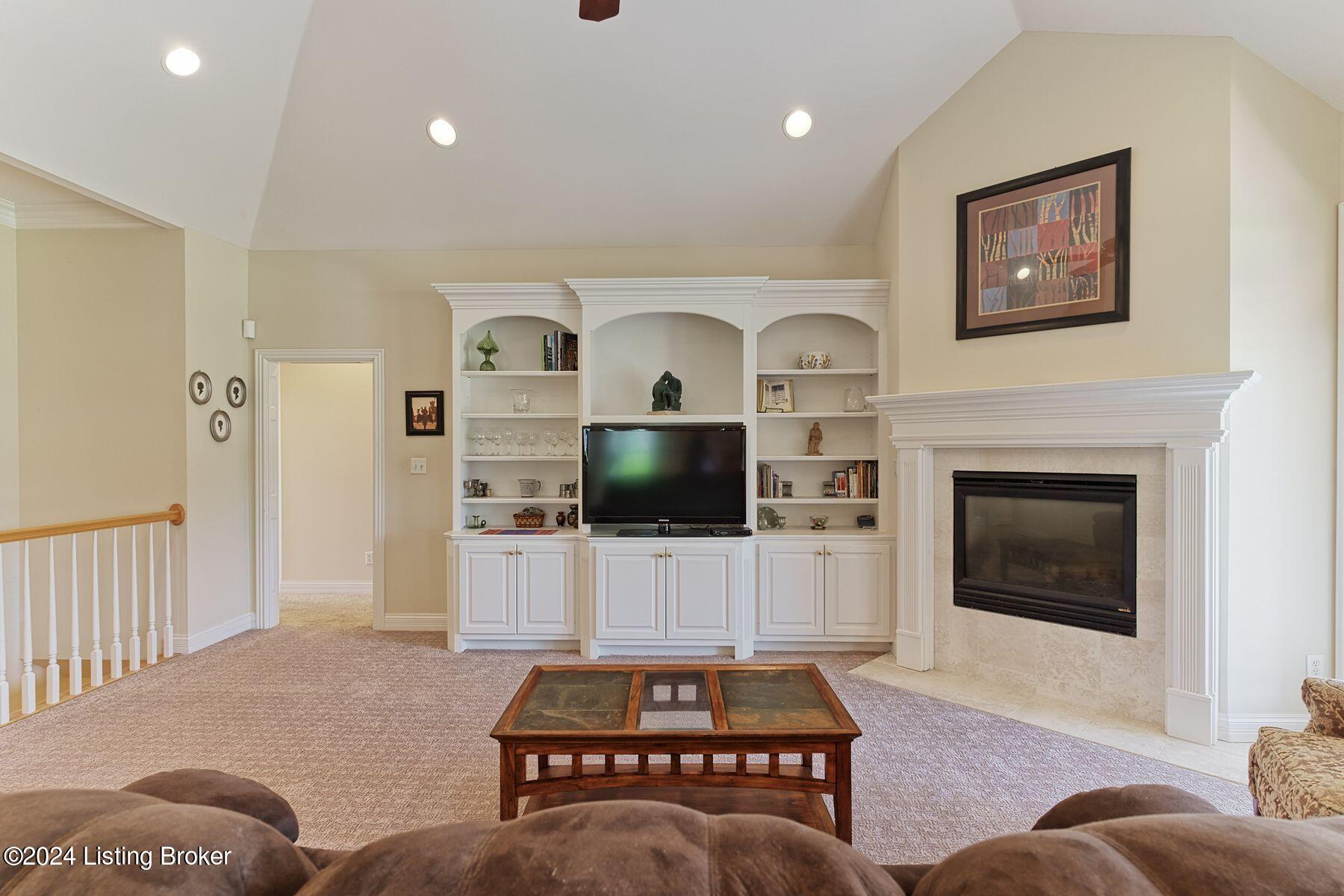 309 Gablewood Cir