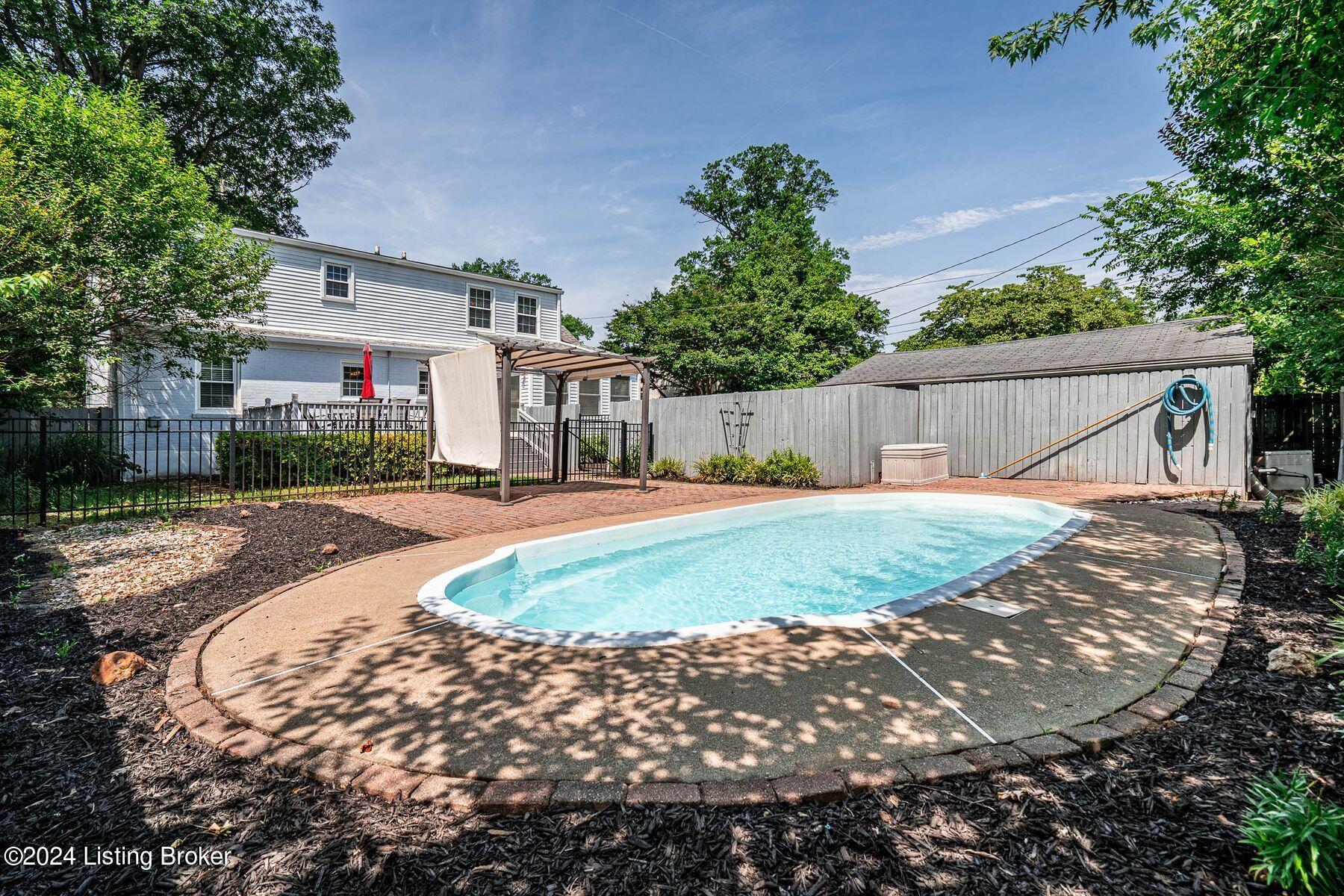 215 Fairmeade Rd