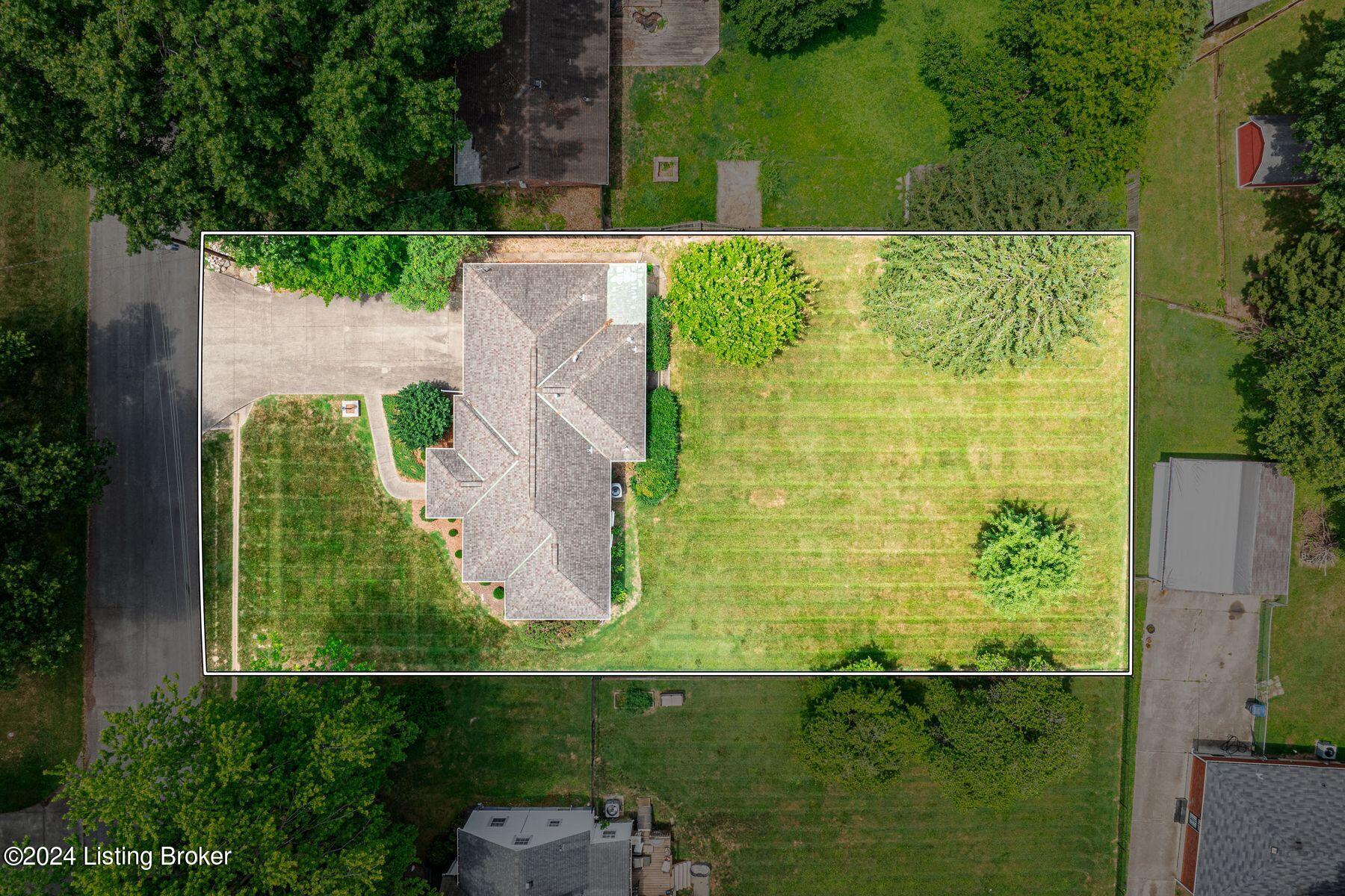 3015 Flair Knoll Dr