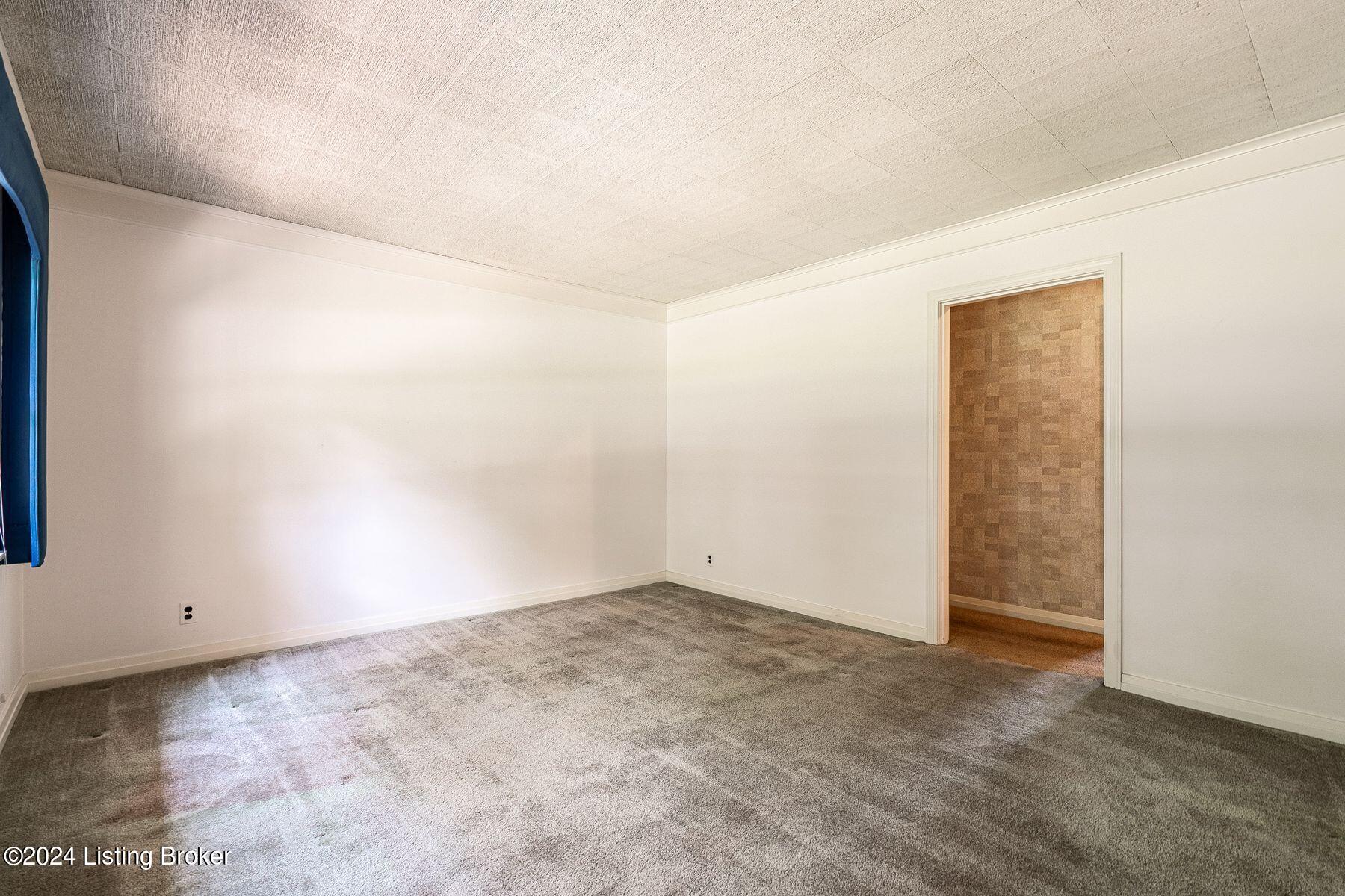 3015 Flair Knoll Dr