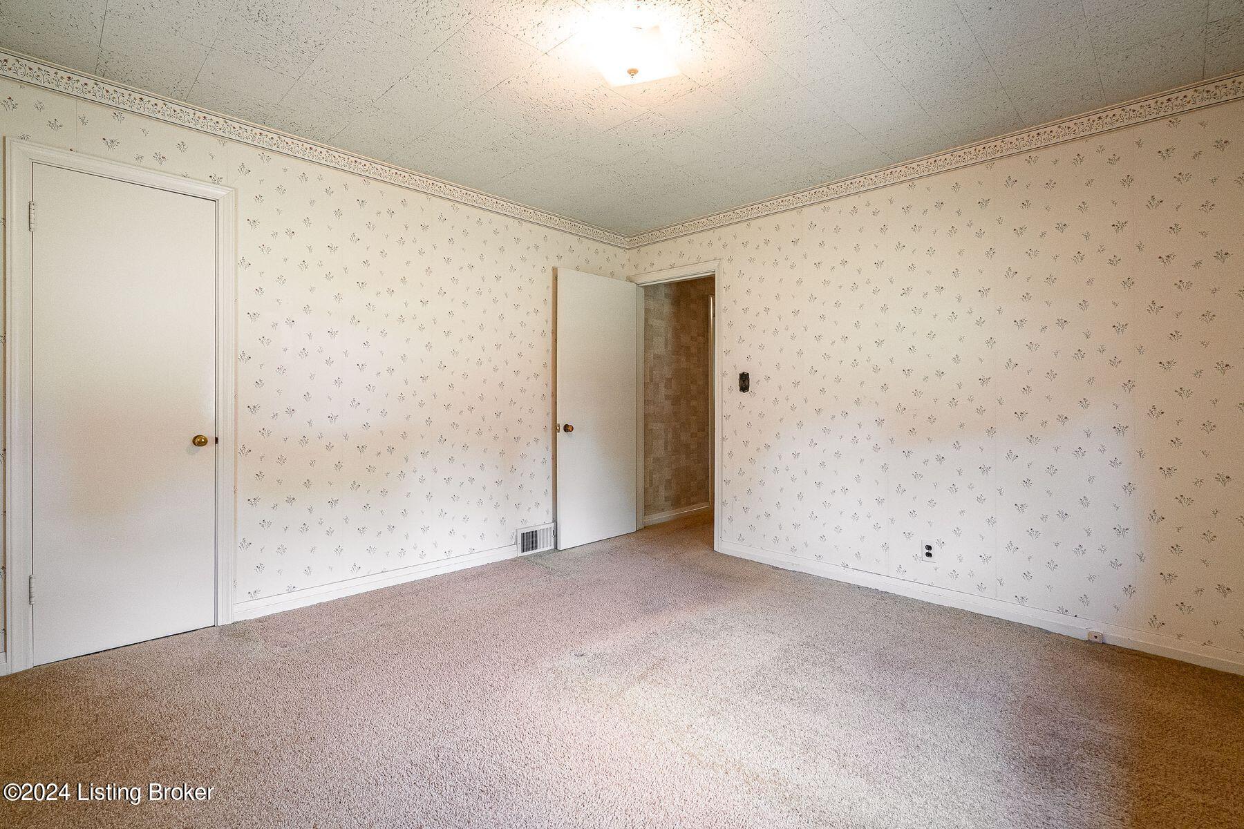 3015 Flair Knoll Dr