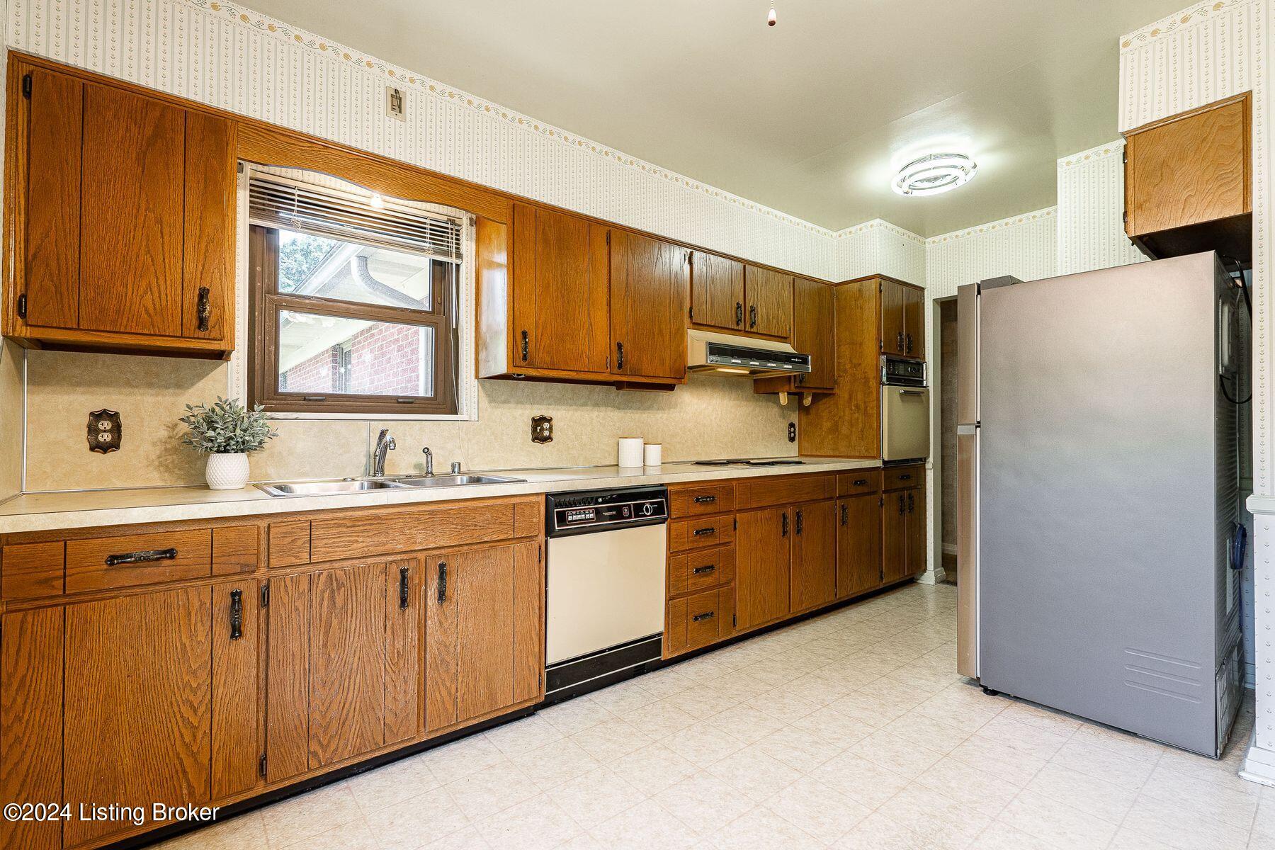 3015 Flair Knoll Dr