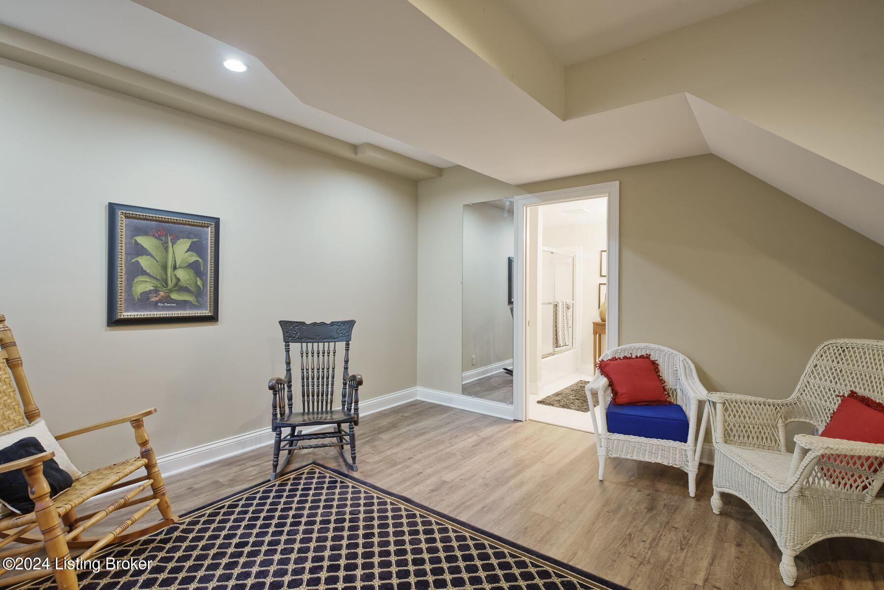 6806 Windham Pkwy