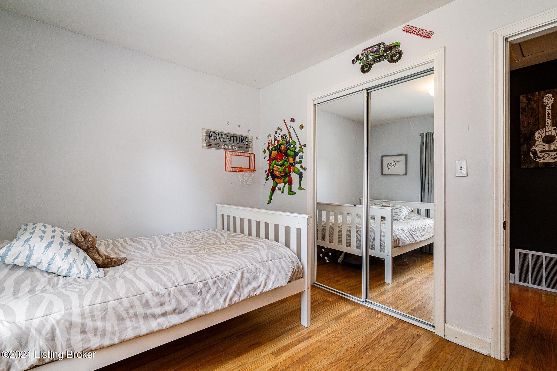 3813 Greenwich Rd