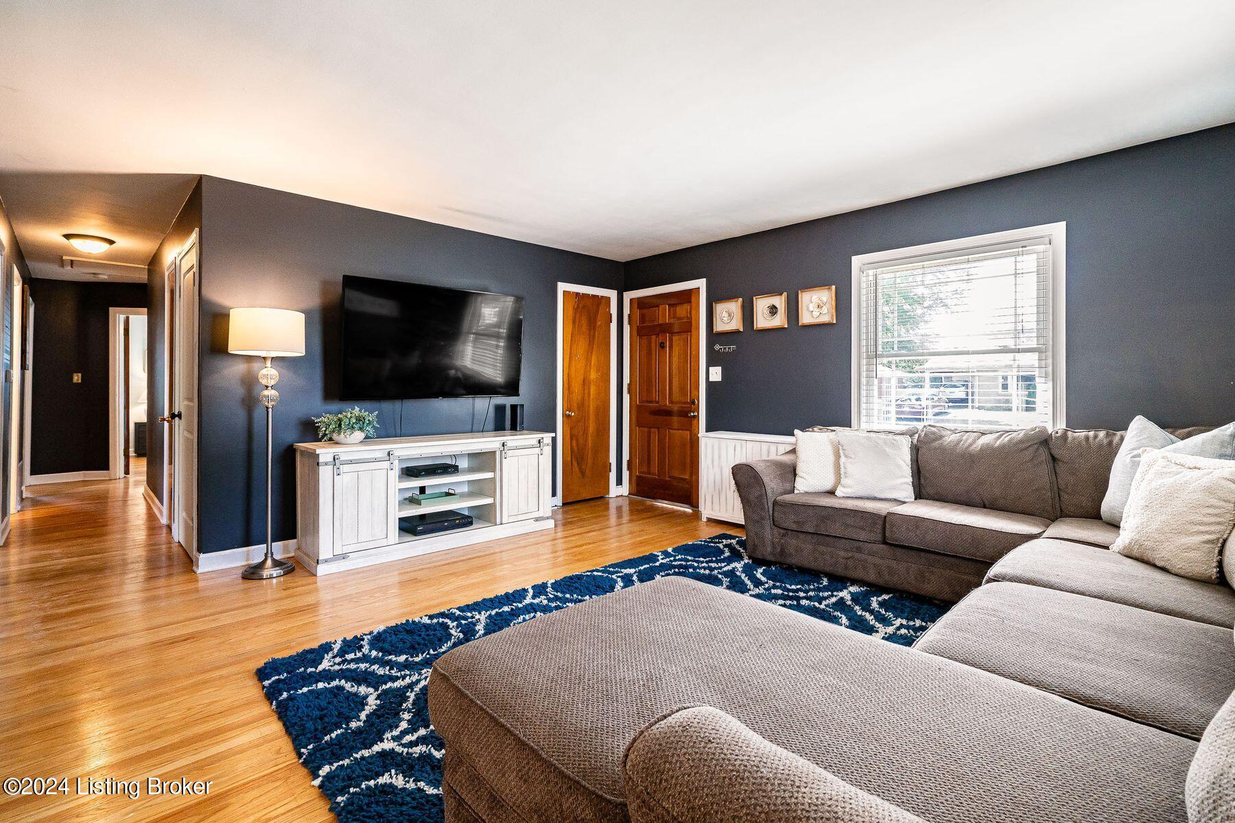 3813 Greenwich Rd