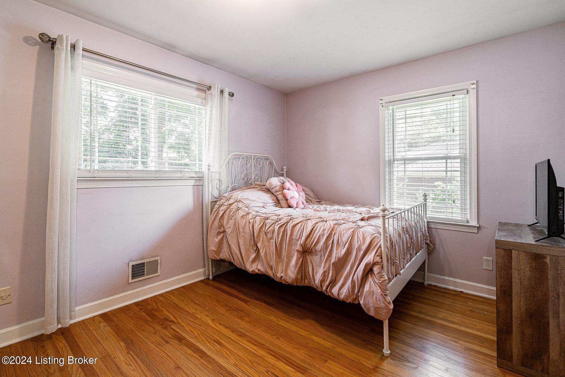 3813 Greenwich Rd