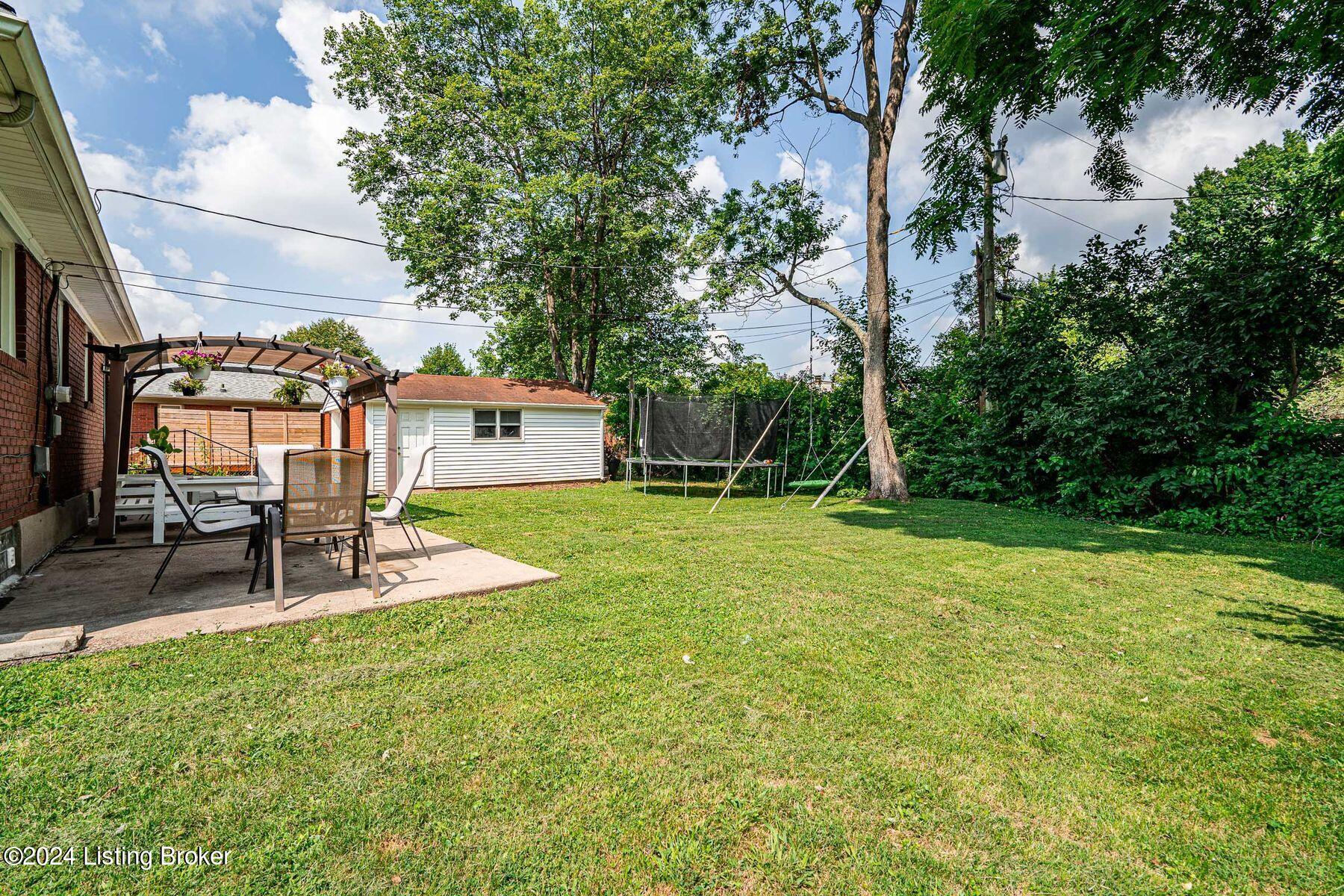 3813 Greenwich Rd