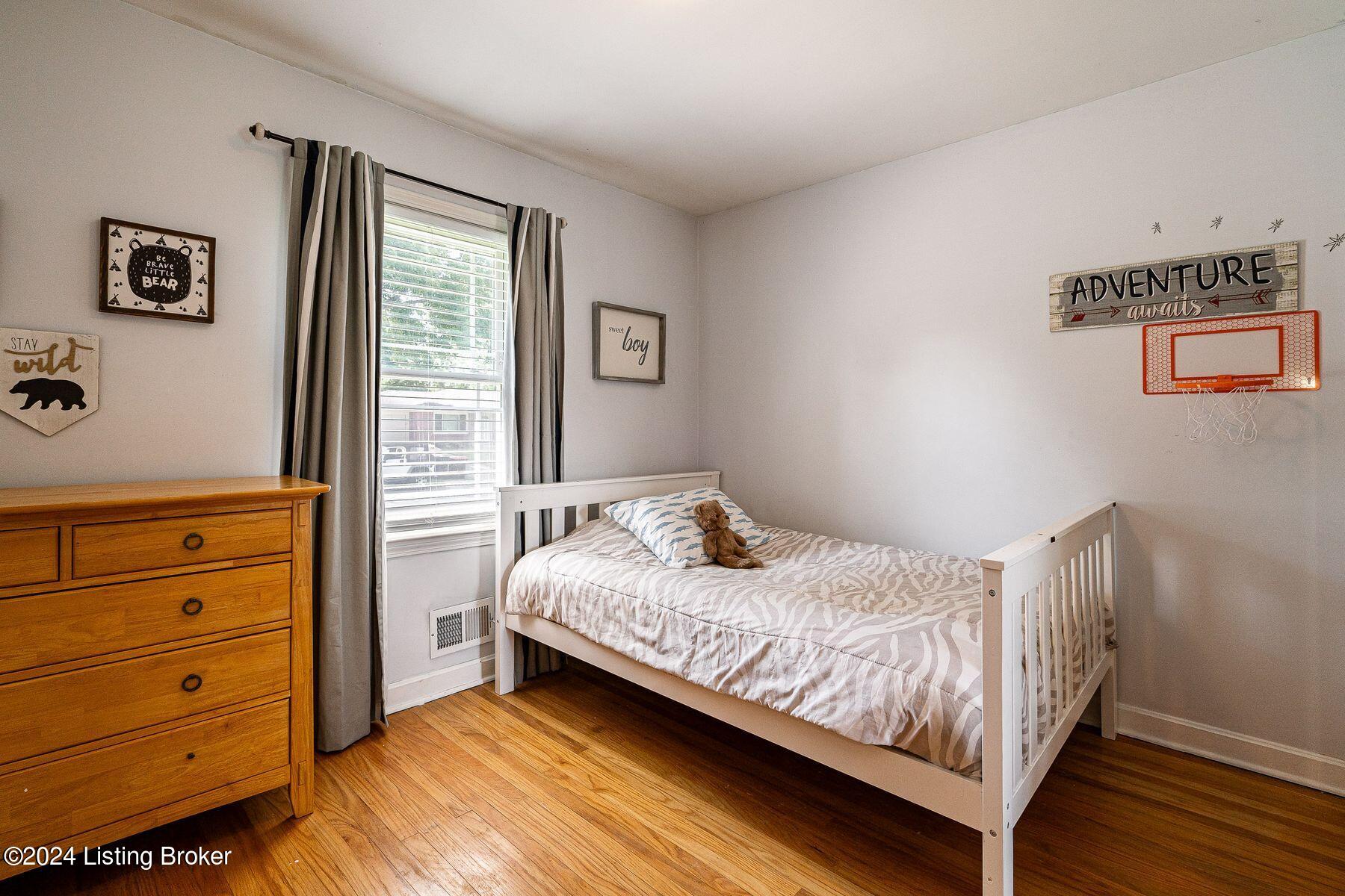 3813 Greenwich Rd