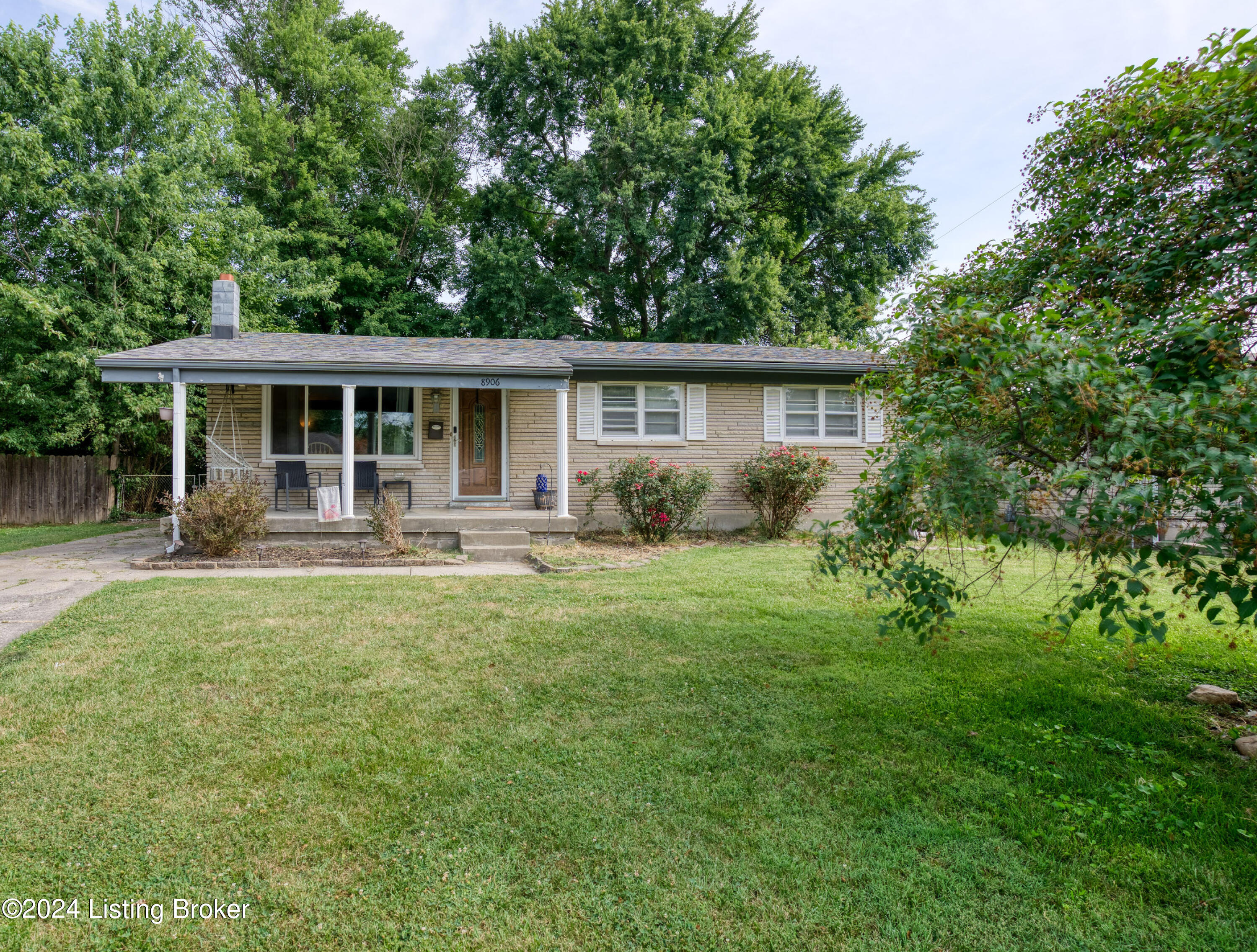 8906 Mahoney Dr