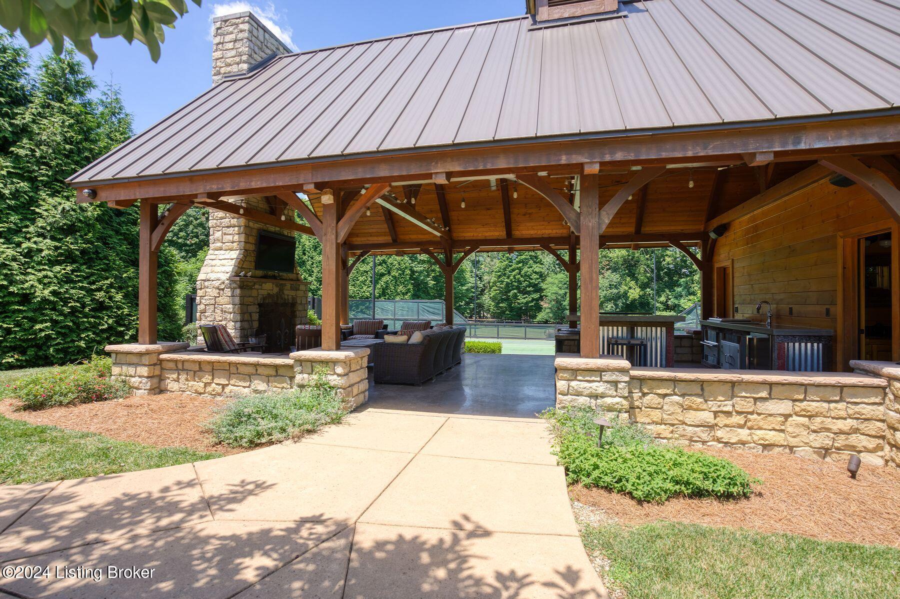 2301 Homewood Dr