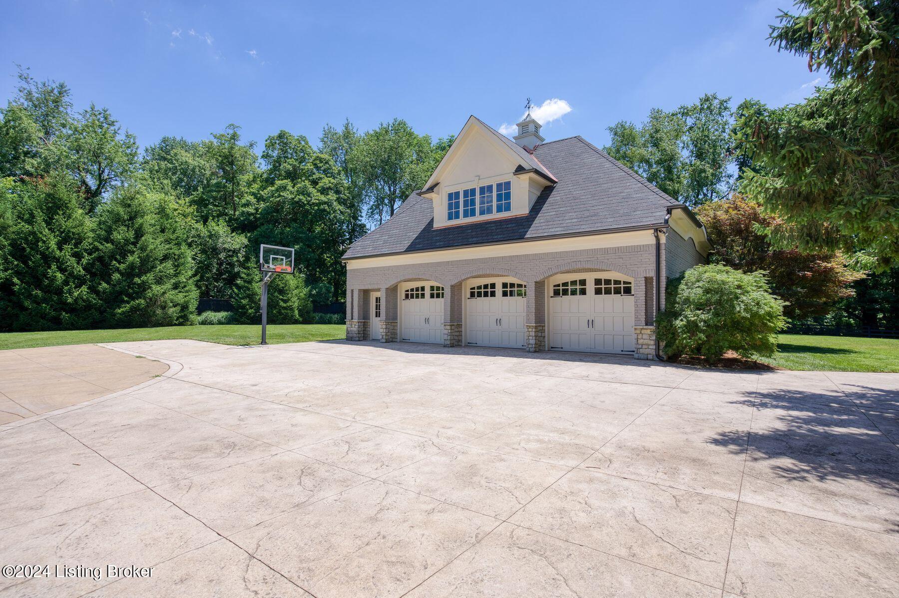2301 Homewood Dr