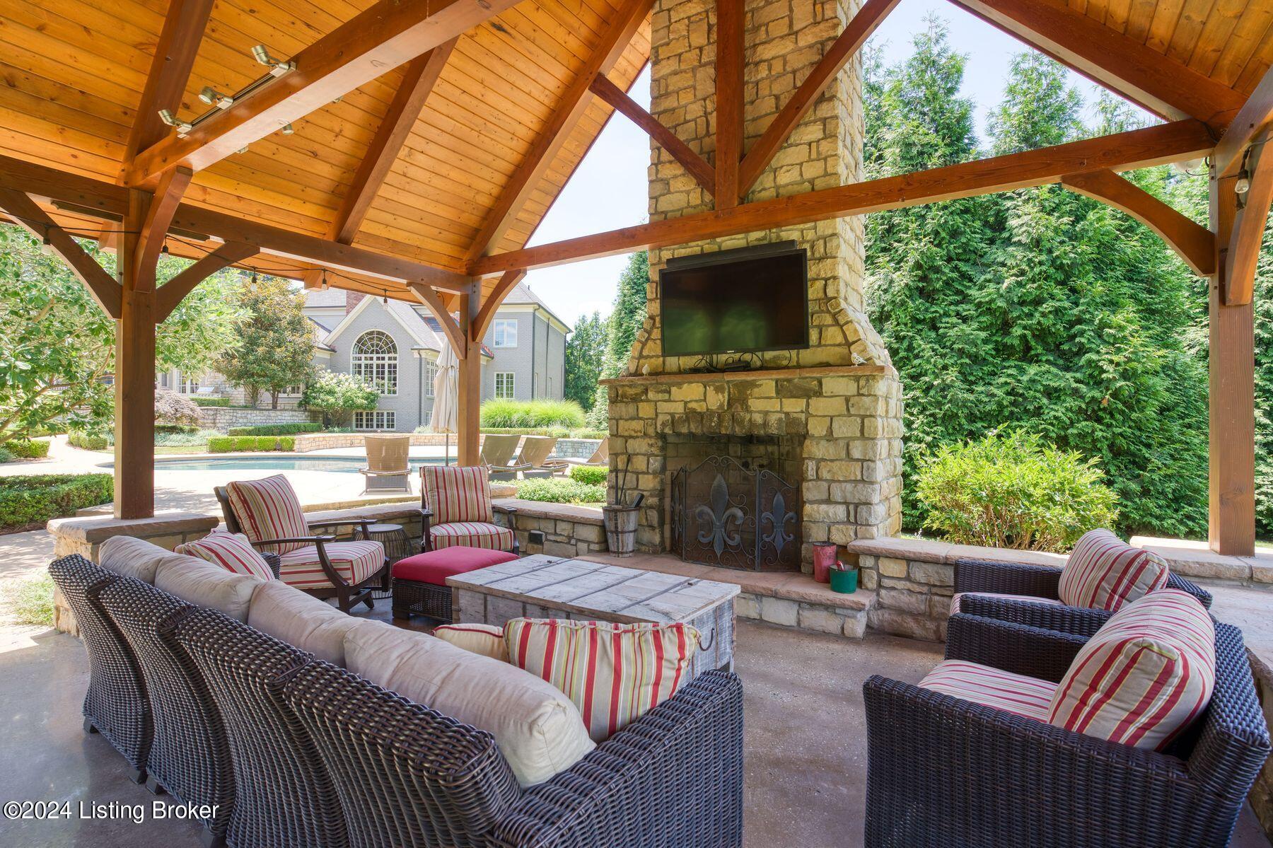 2301 Homewood Dr