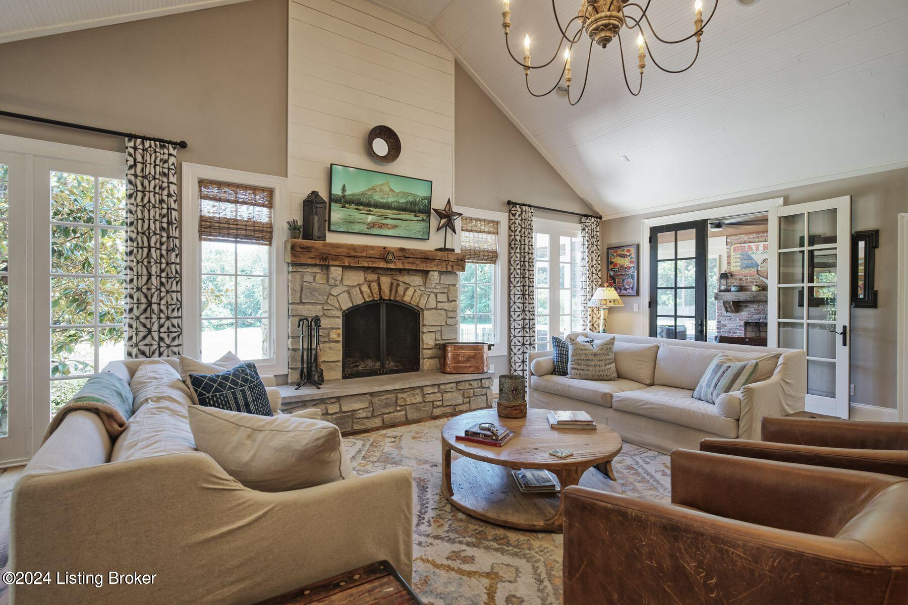 2301 Homewood Dr
