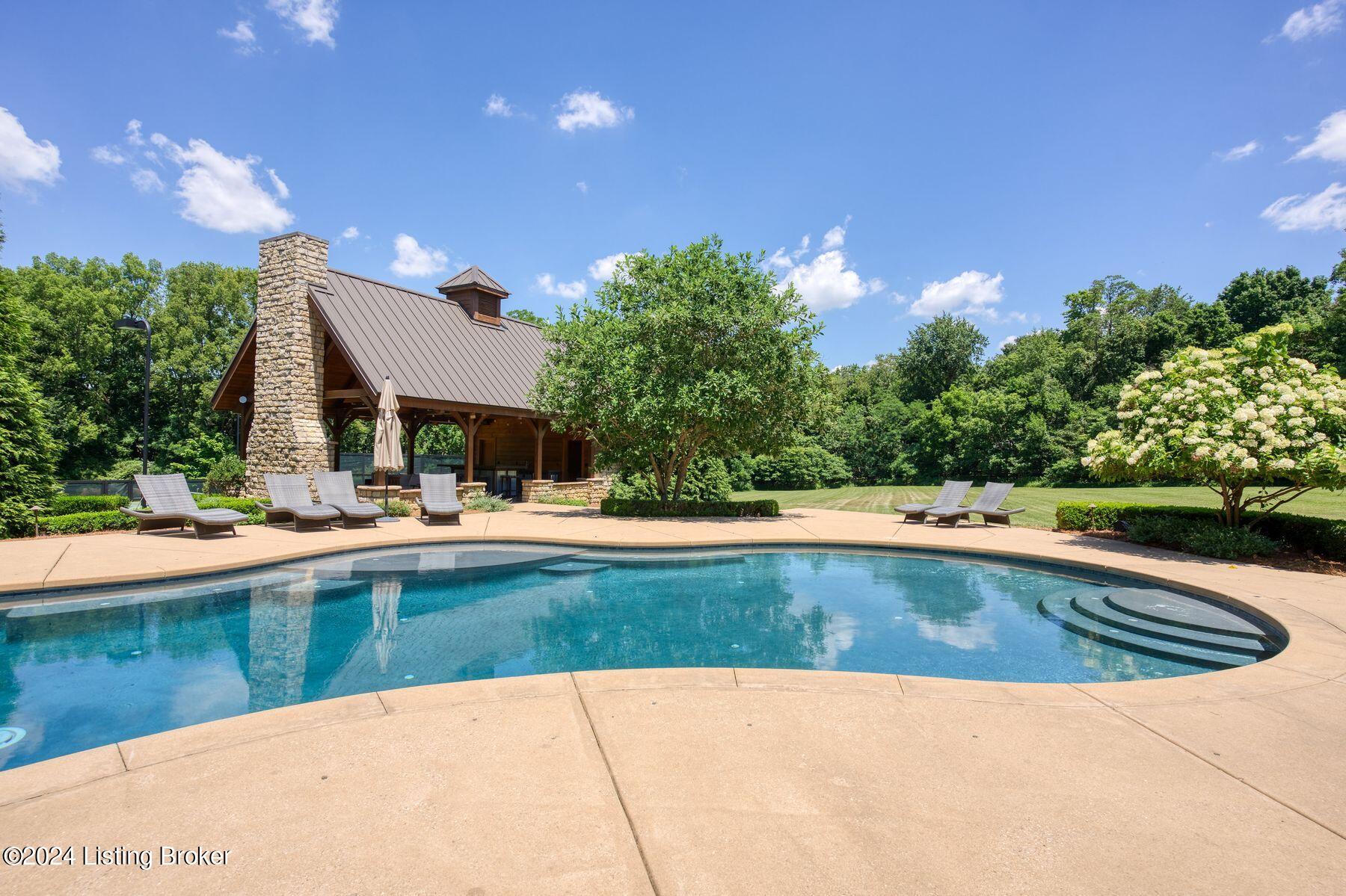2301 Homewood Dr