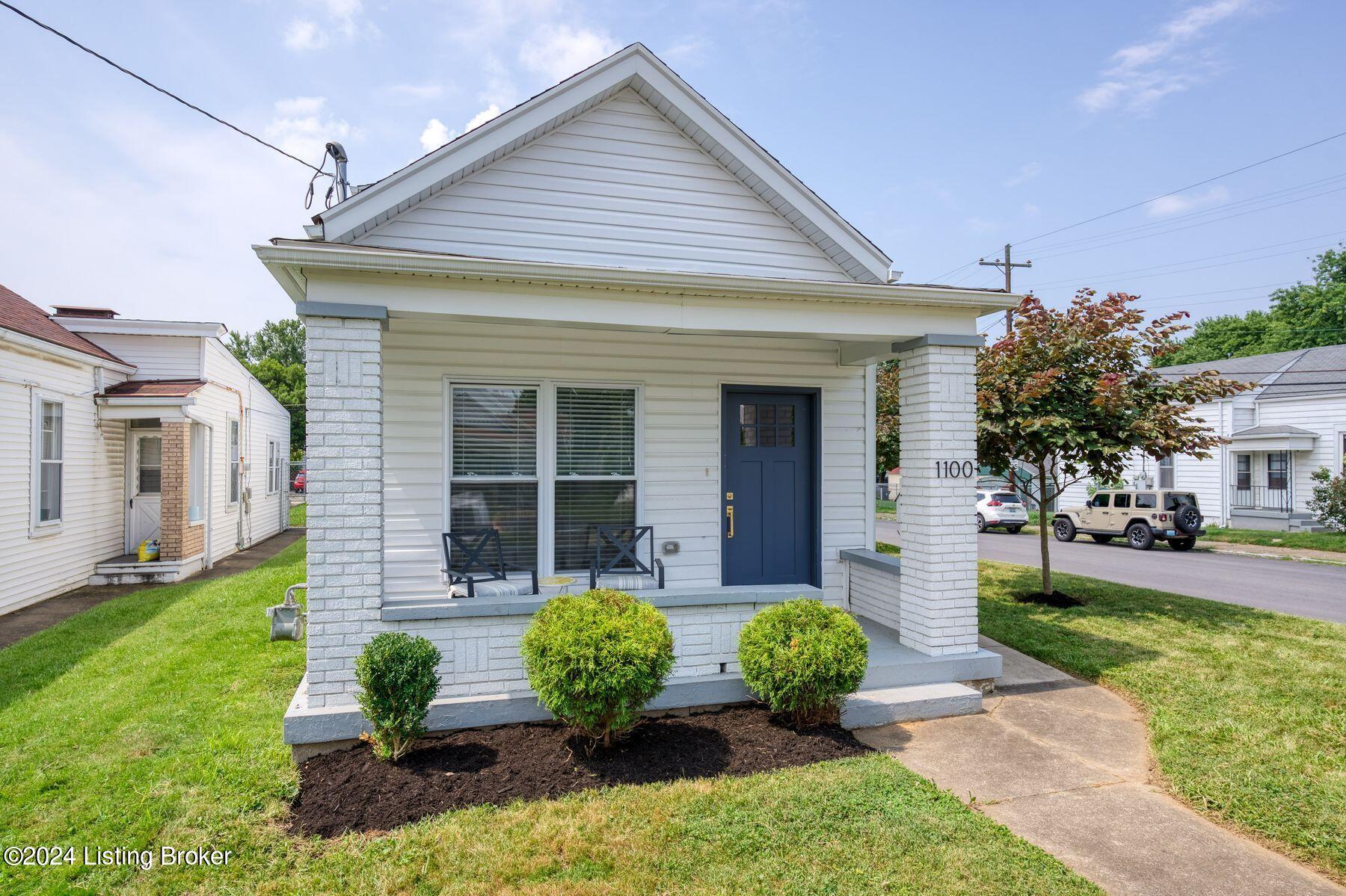 1100 Charles St