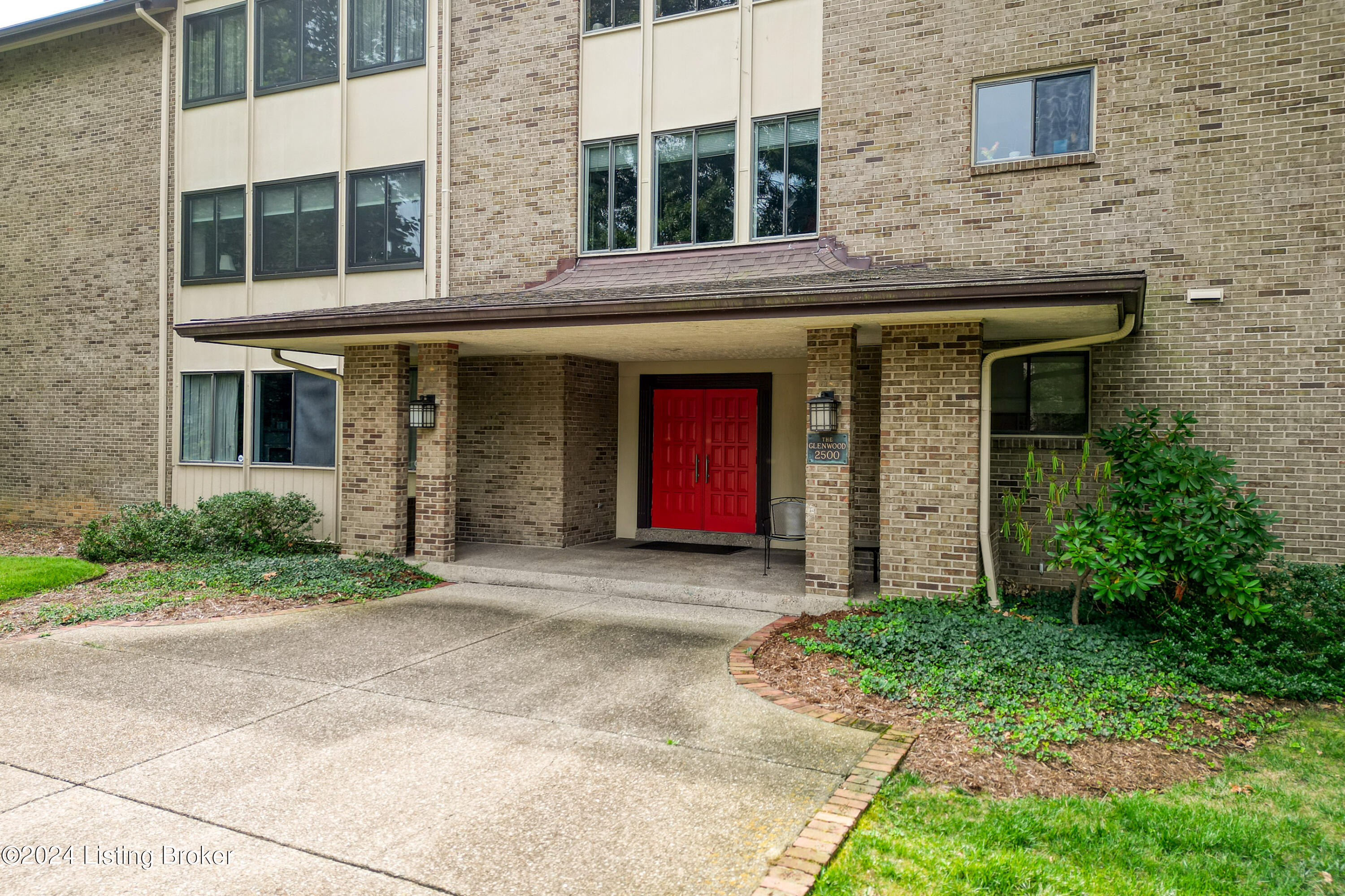 2500 Glenmary Ave, 301