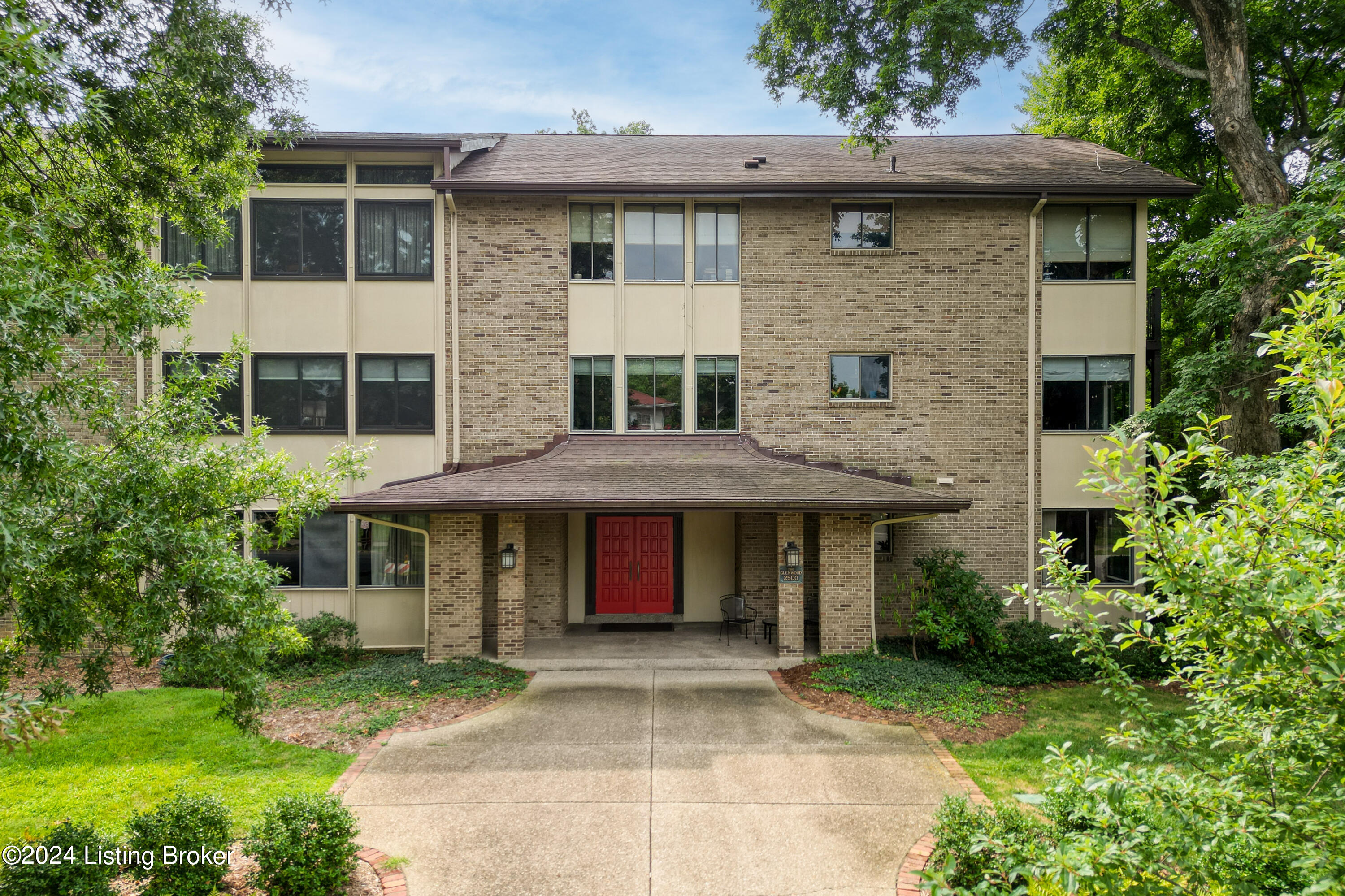 2500 Glenmary Ave, 301