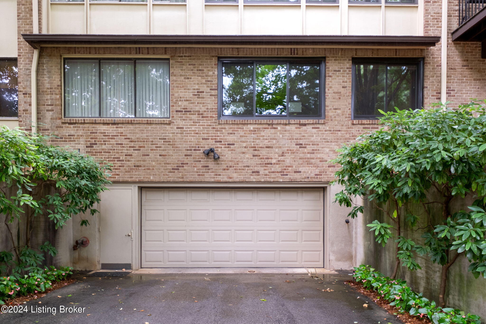 2500 Glenmary Ave, 301