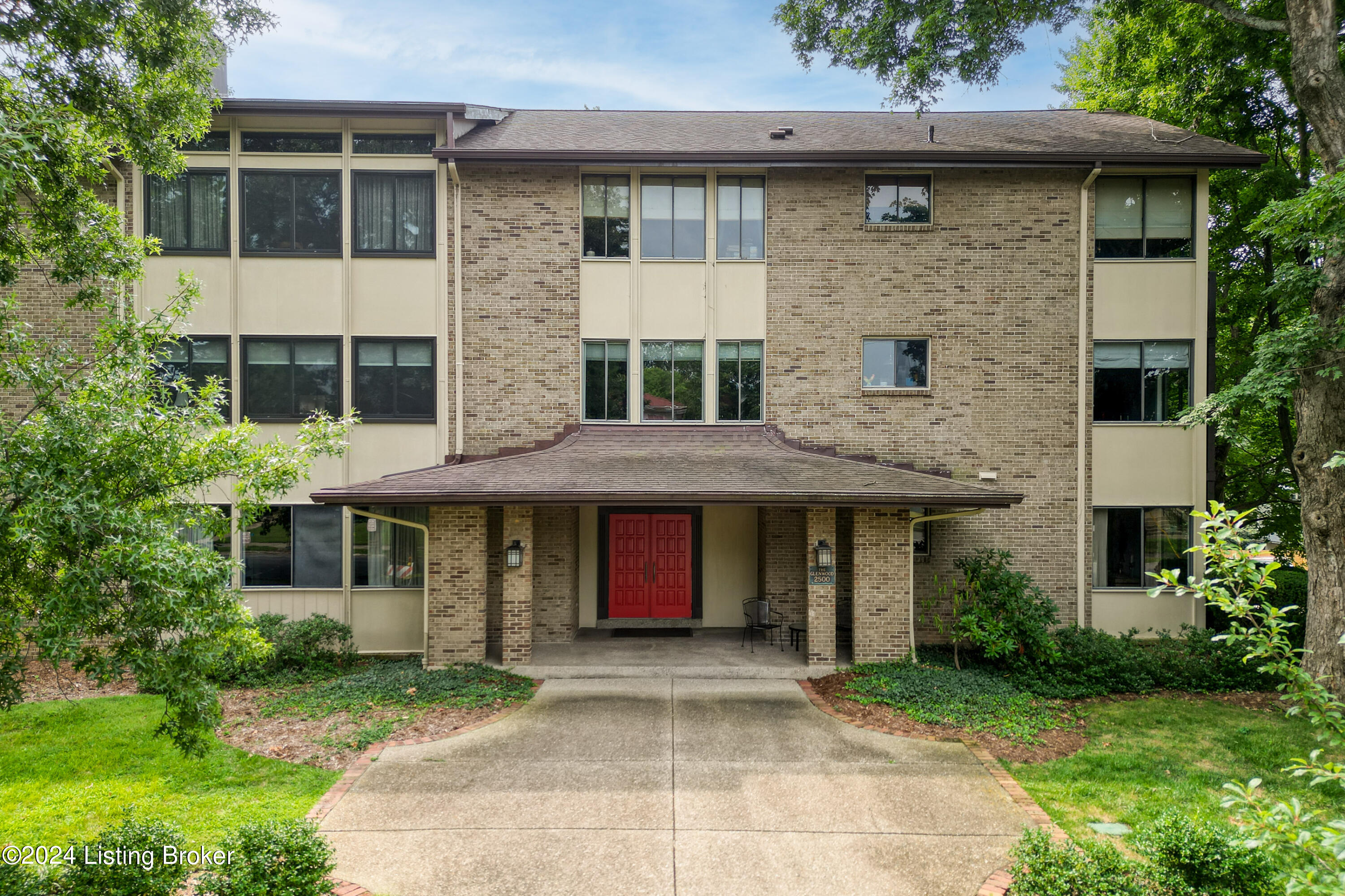 2500 Glenmary Ave, 301