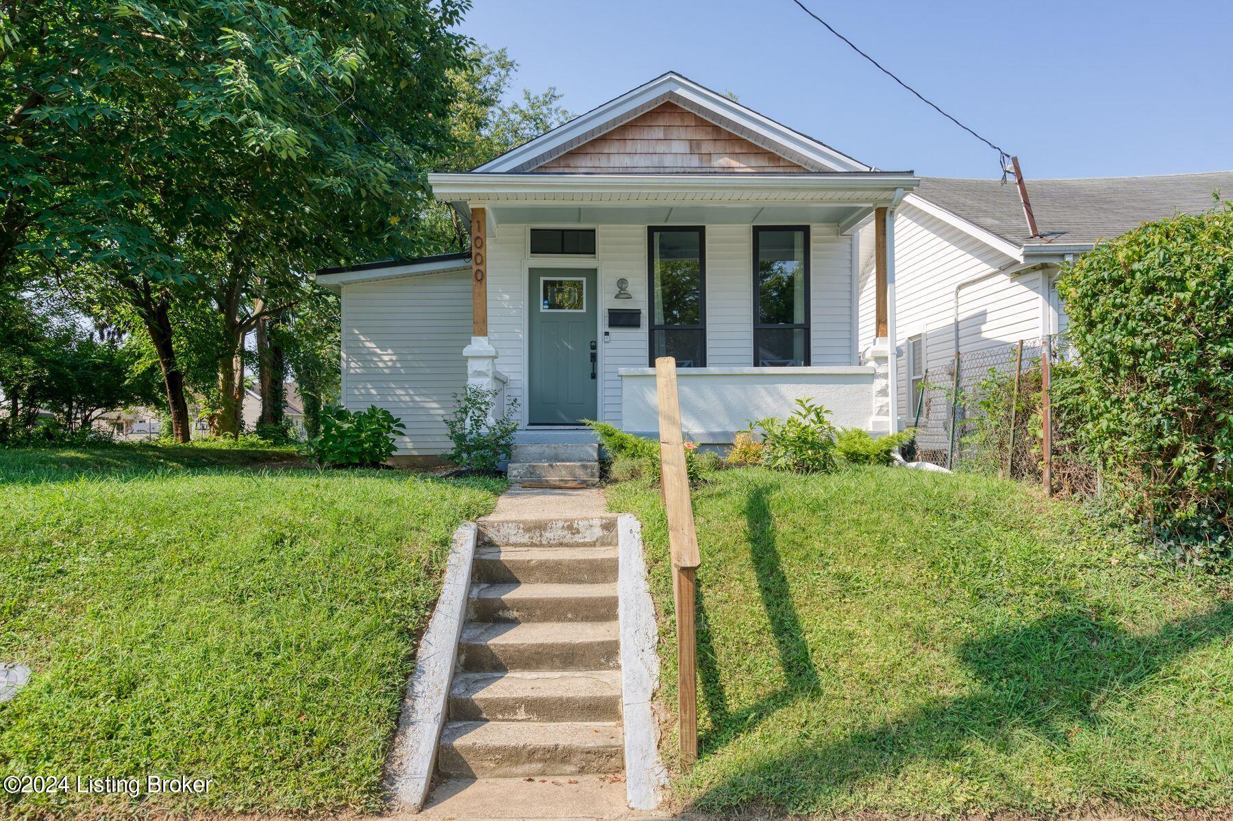 1000 Forrest St